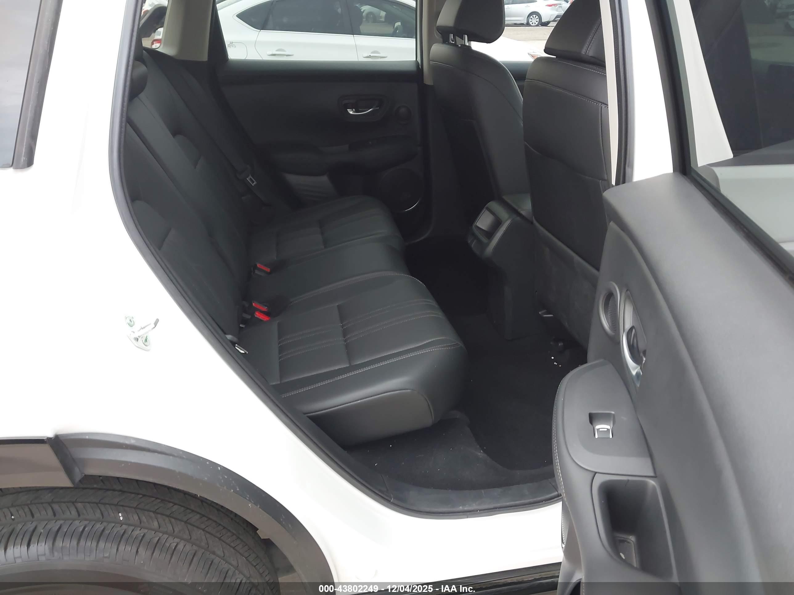 HONDA HR-V image 8