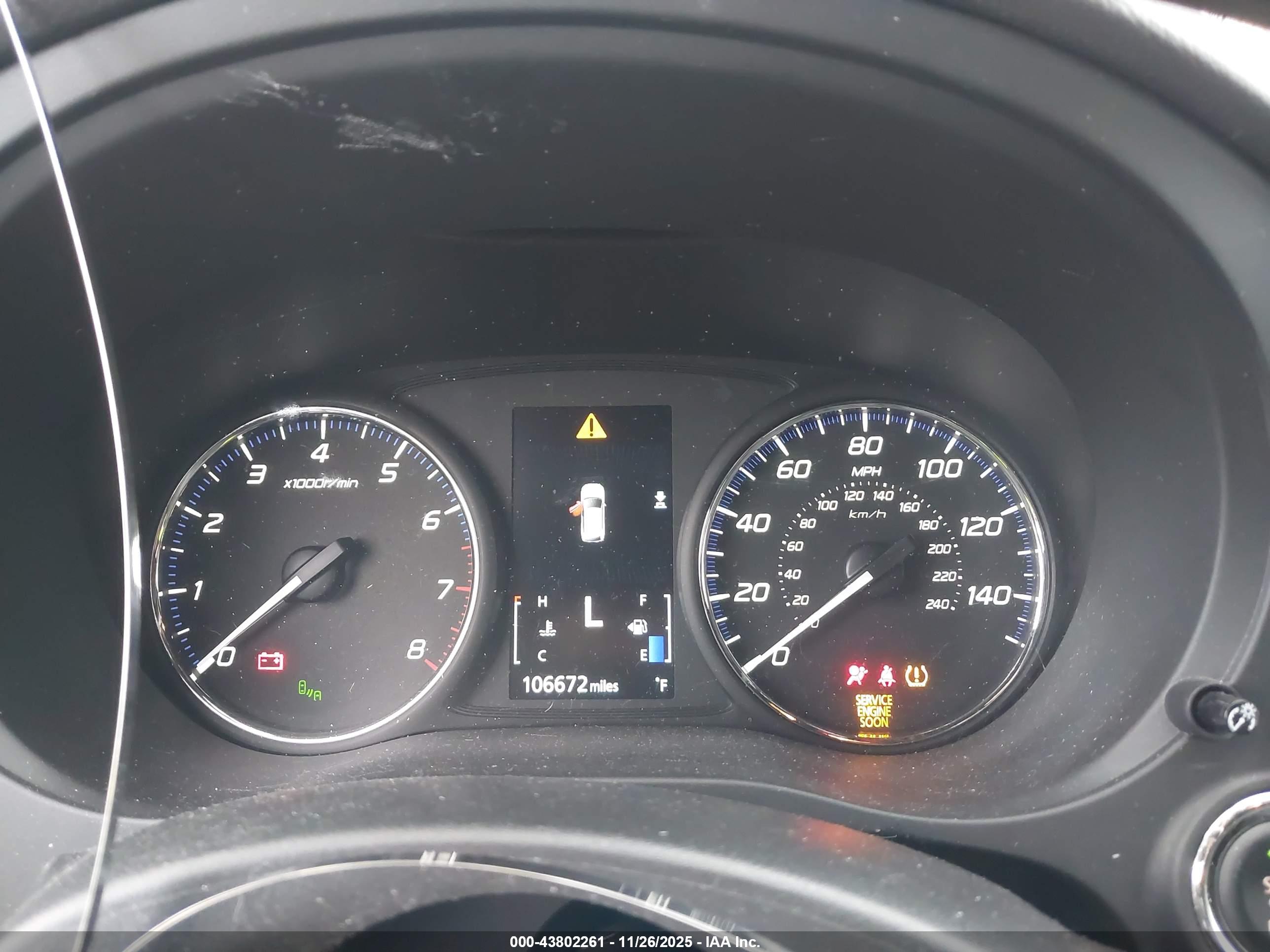 MITSUBISHI OUTLANDER image 7