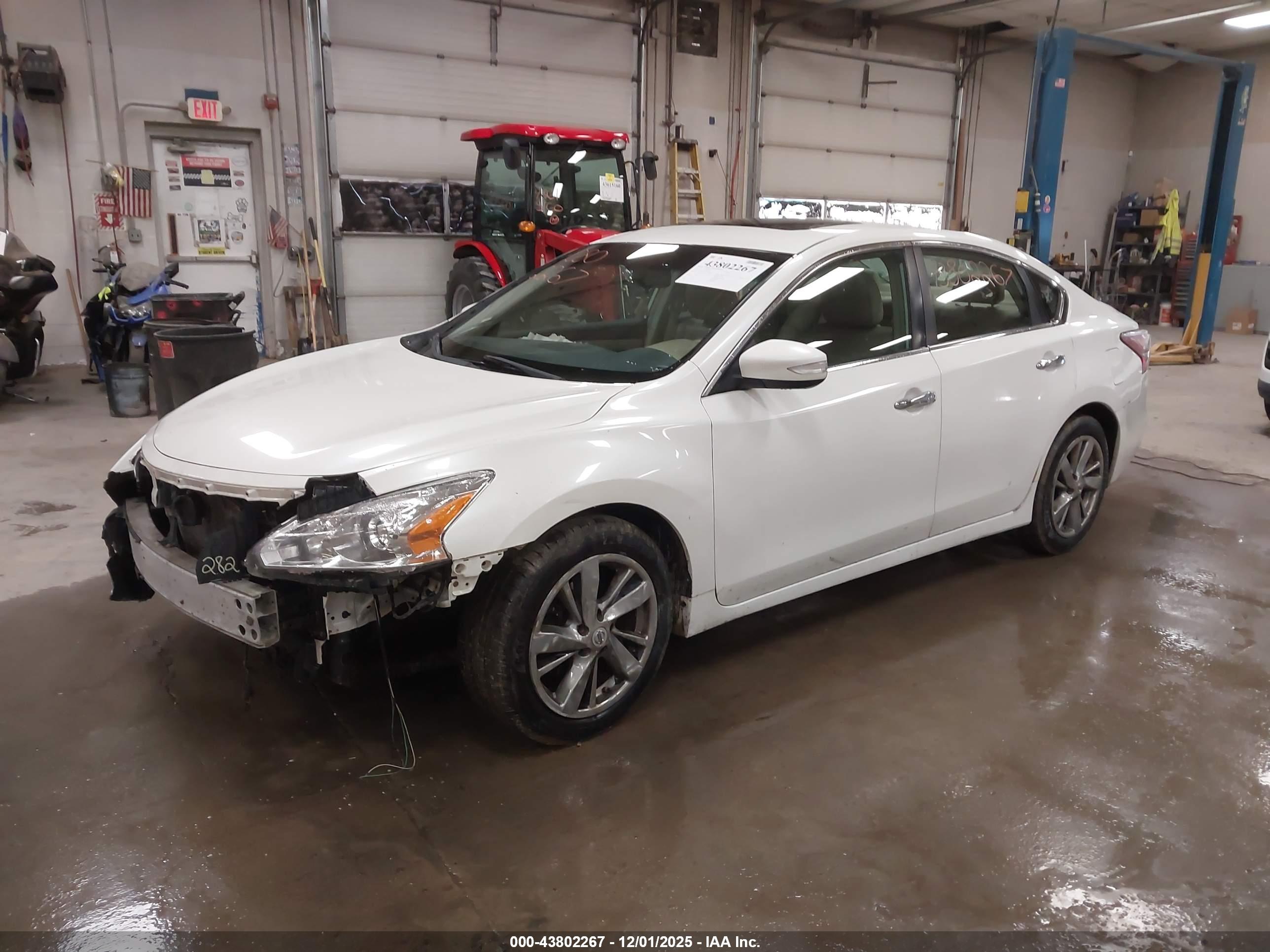 NISSAN ALTIMA image 2