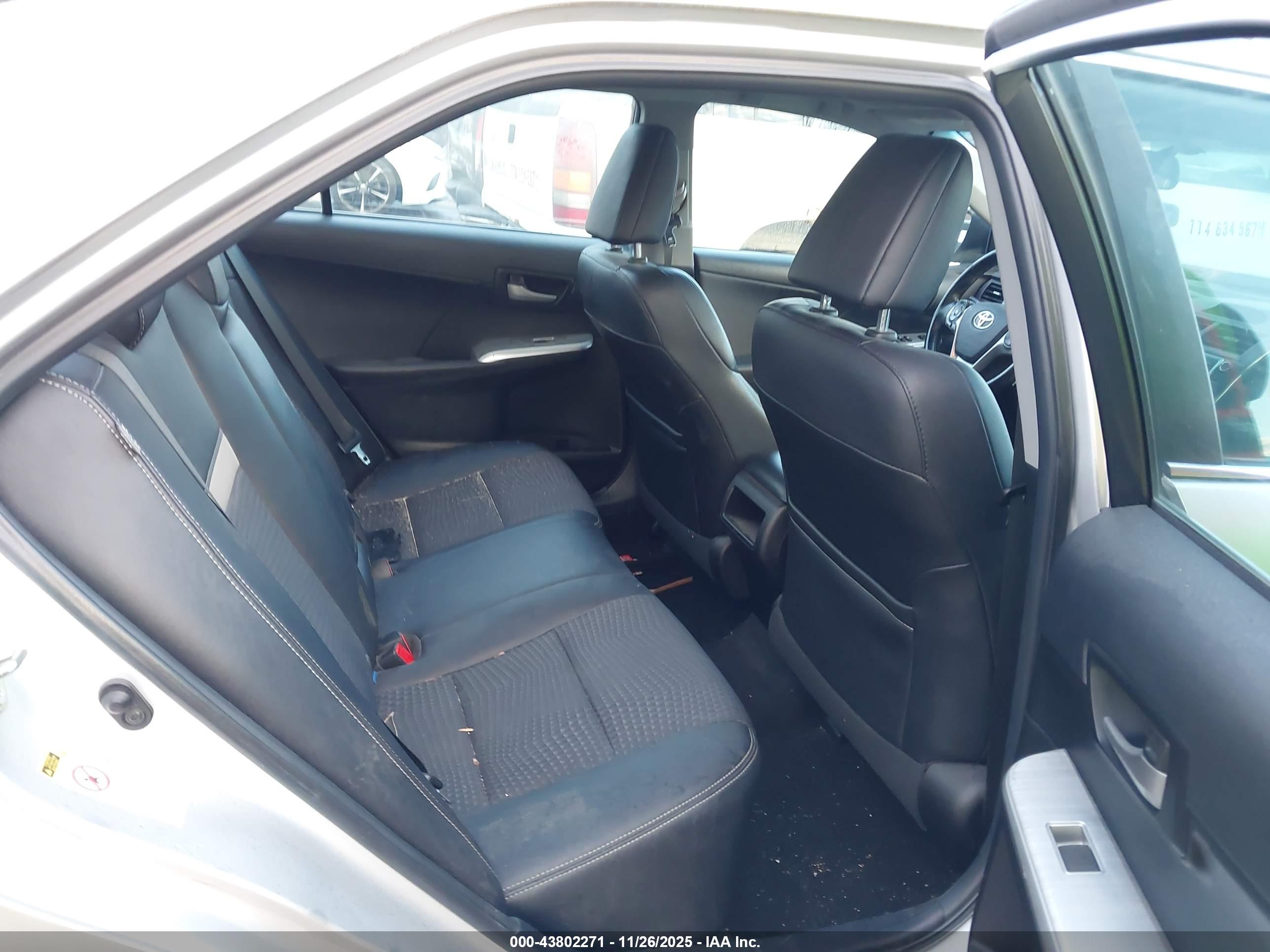 TOYOTA CAMRY image 8