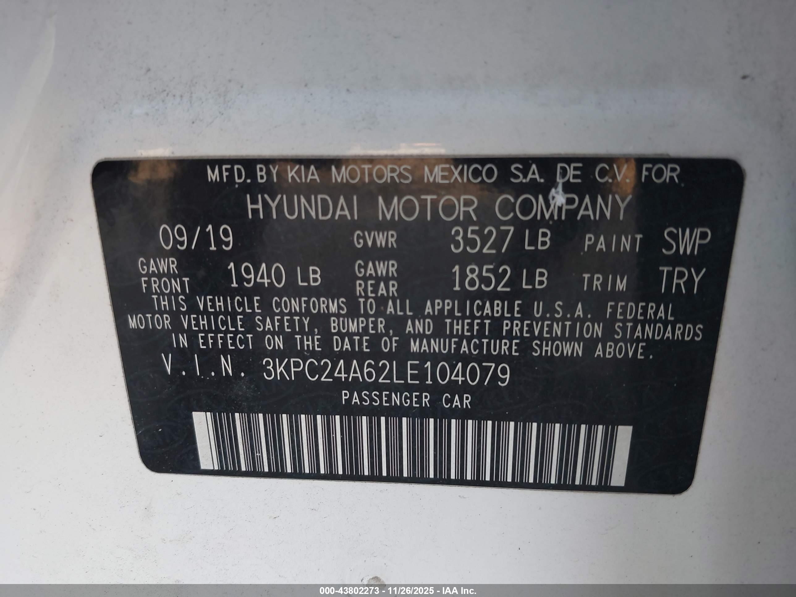 HYUNDAI ACCENT image 9