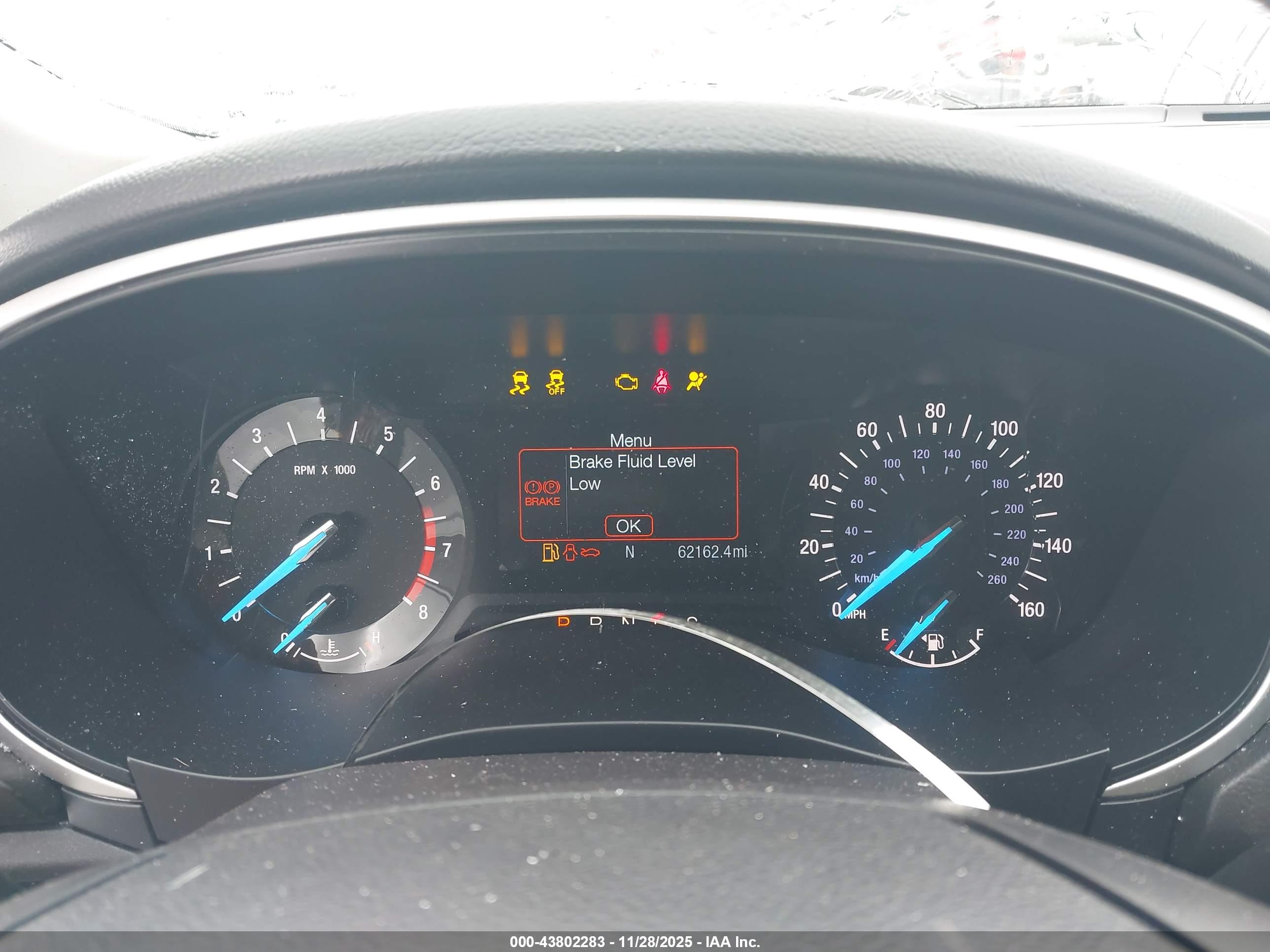 FORD FUSION image 7