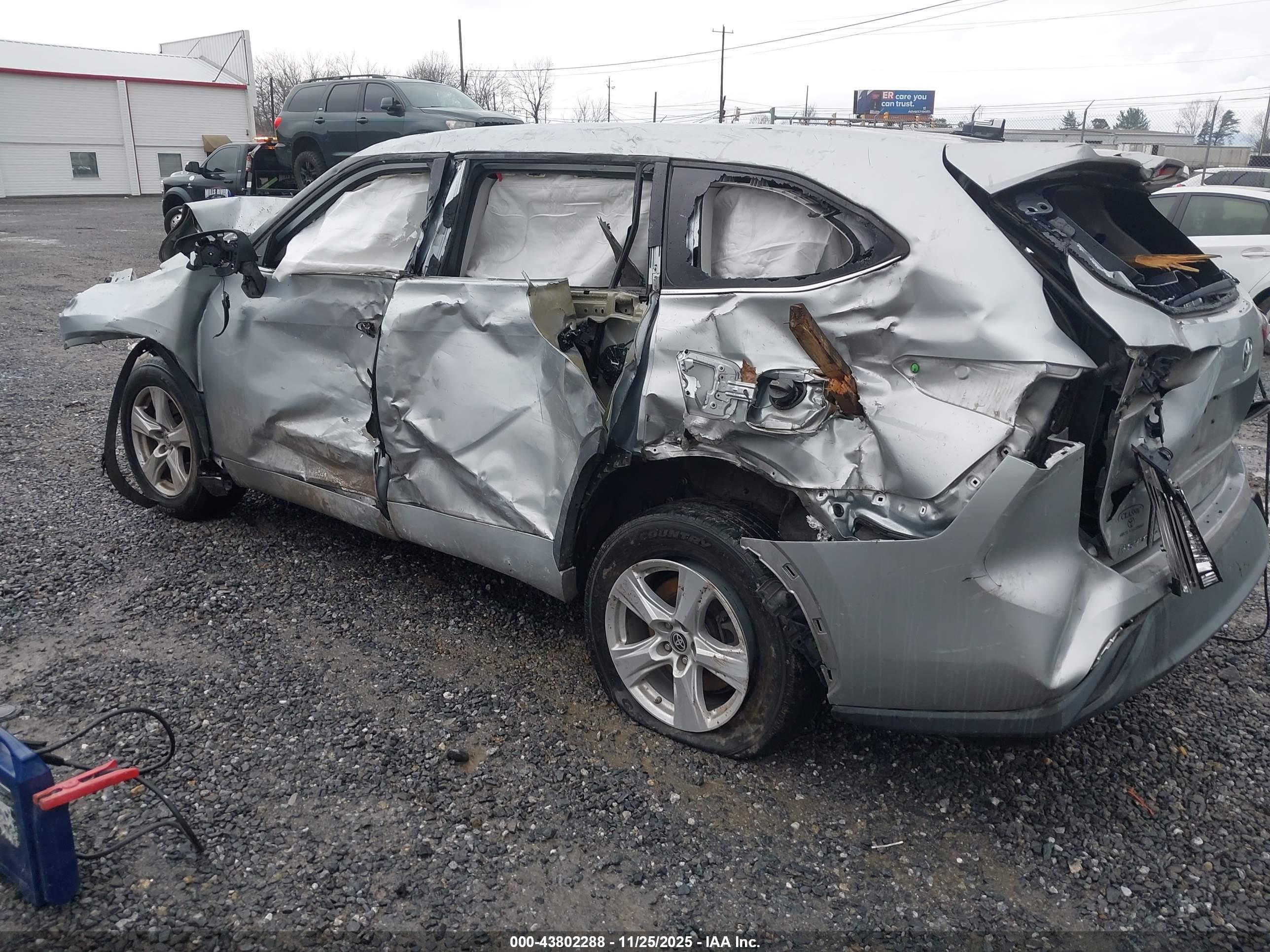 TOYOTA HIGHLANDER image 3
