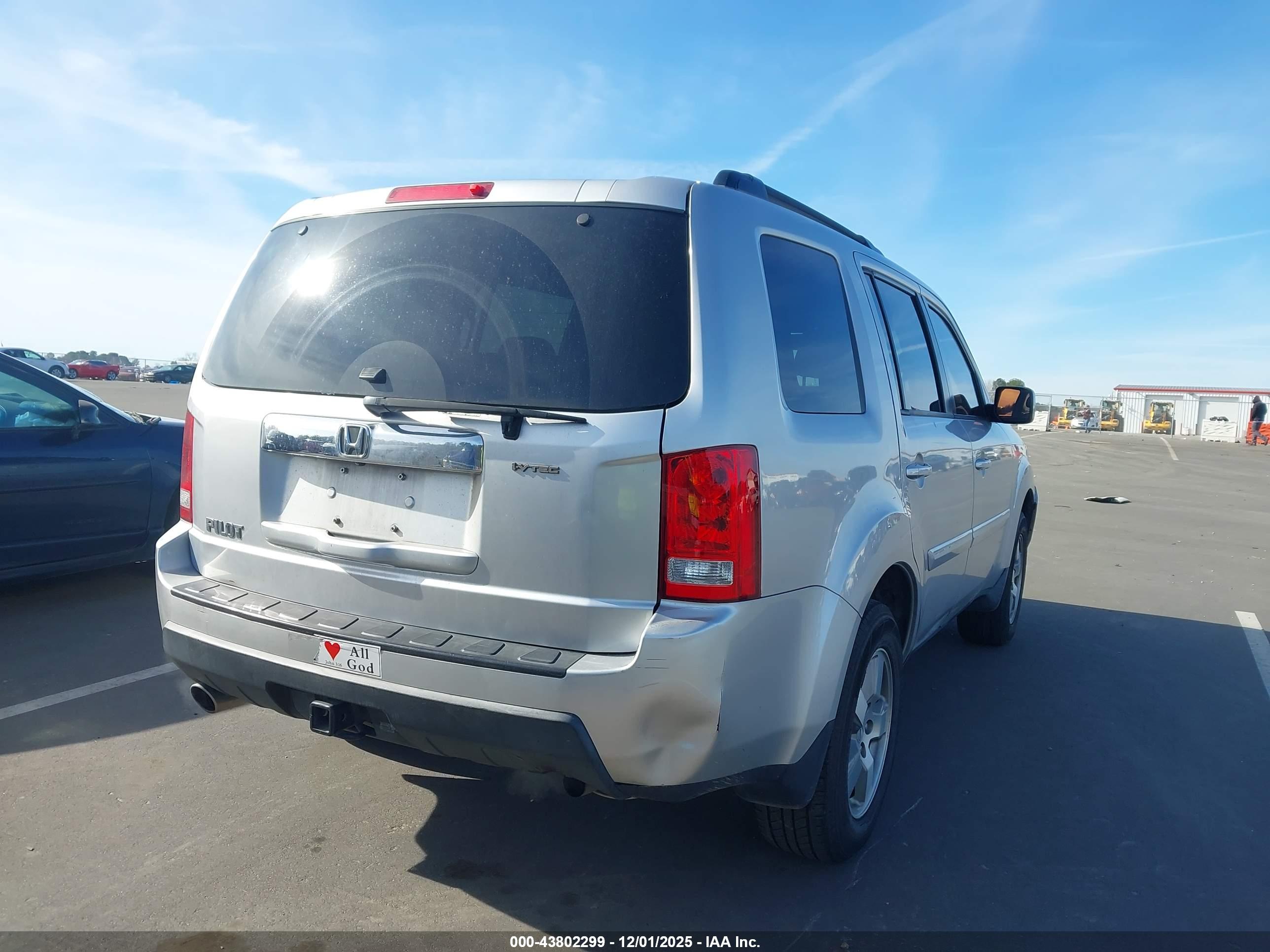 HONDA PILOT image 4