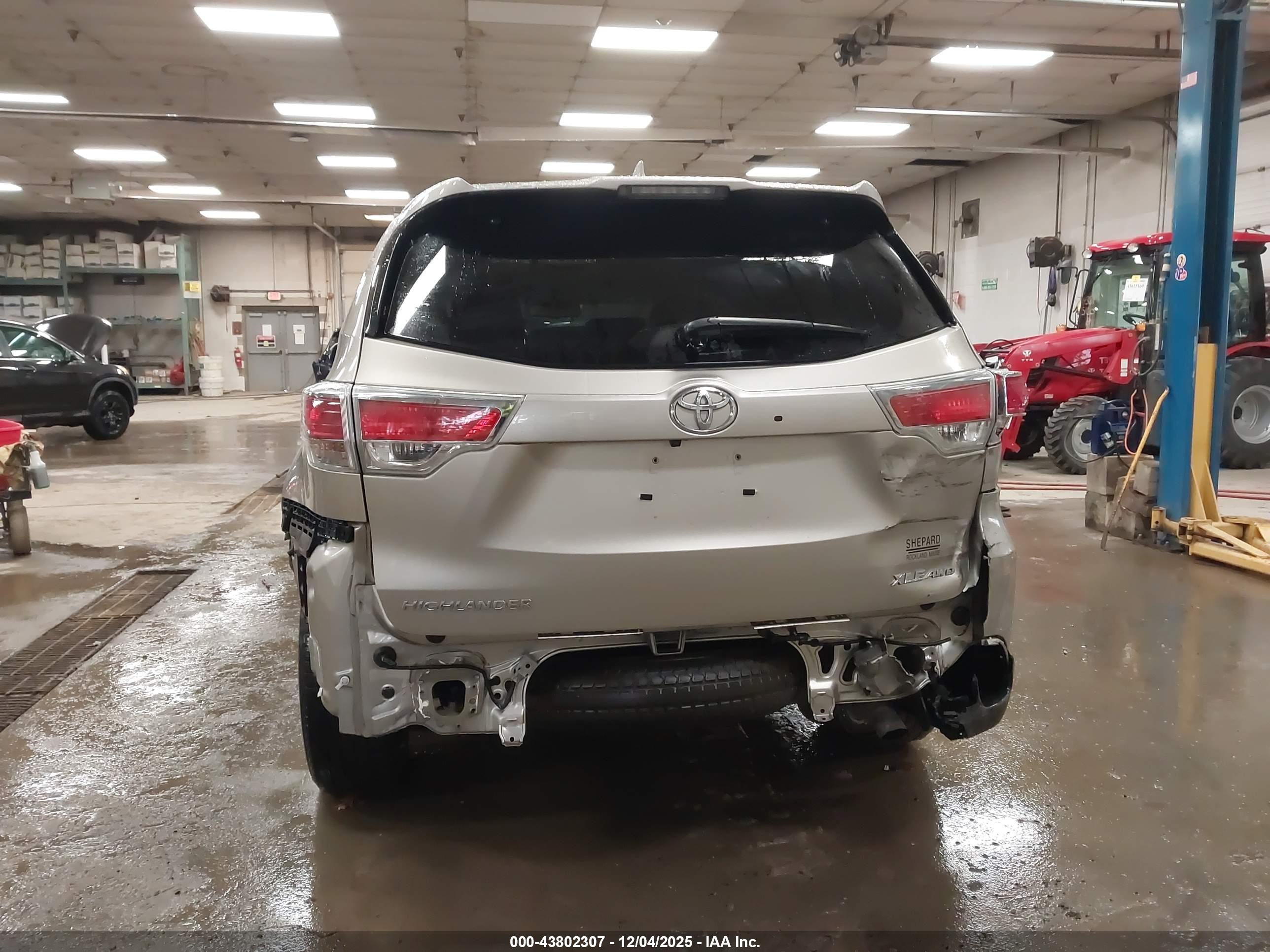 TOYOTA HIGHLANDER image 6