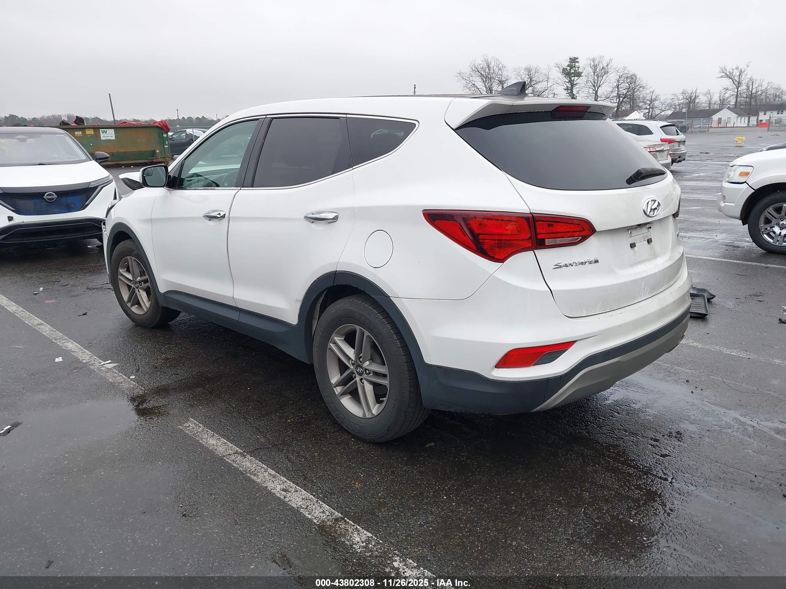 HYUNDAI SANTA image 3