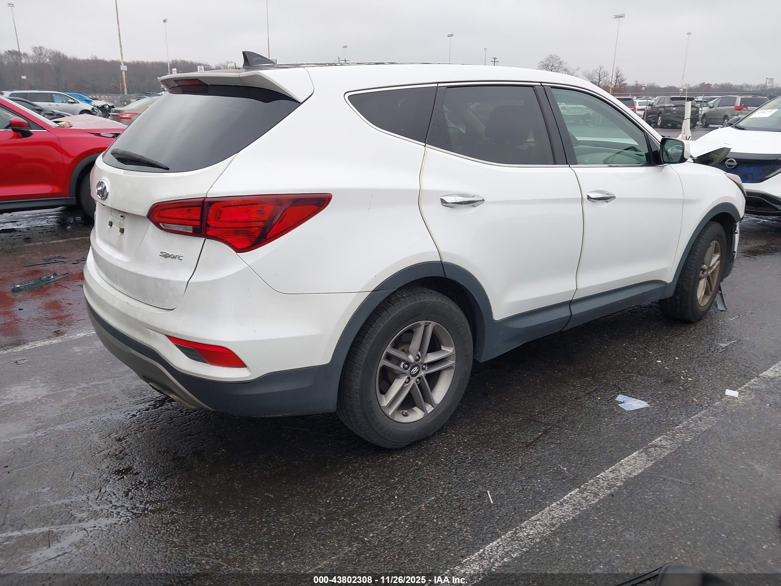 HYUNDAI SANTA image 4