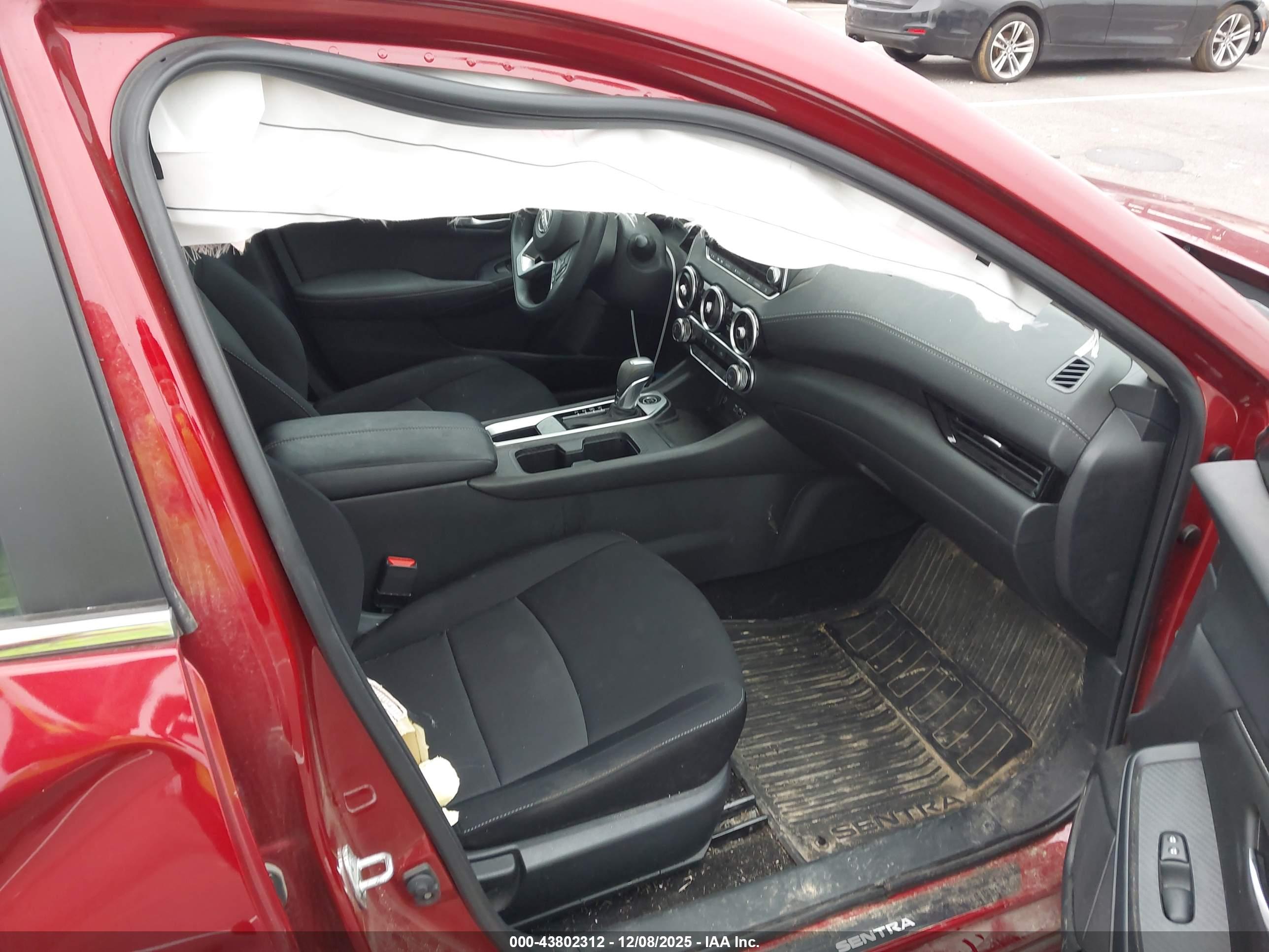 NISSAN SENTRA image 5