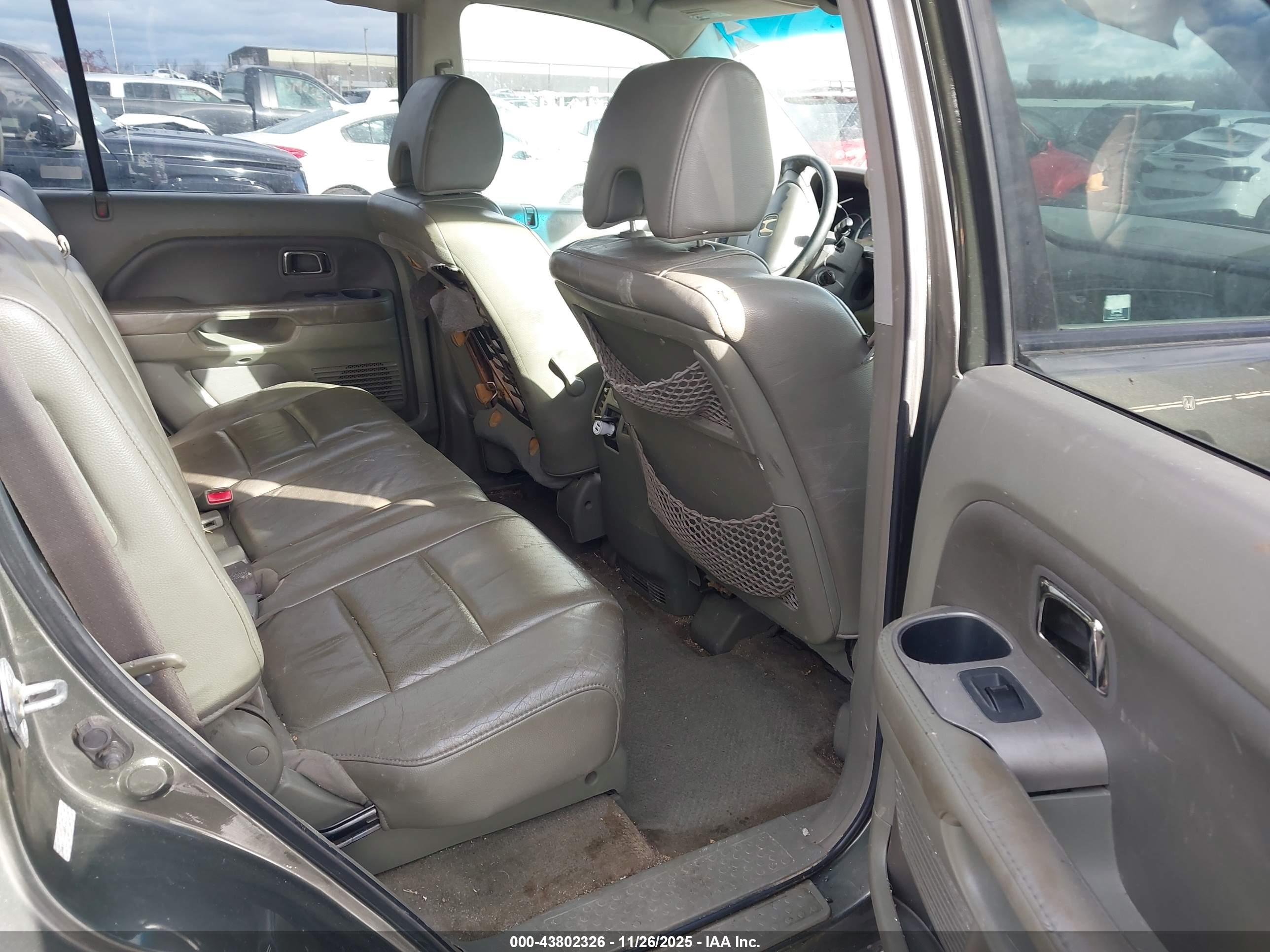 HONDA PILOT image 8