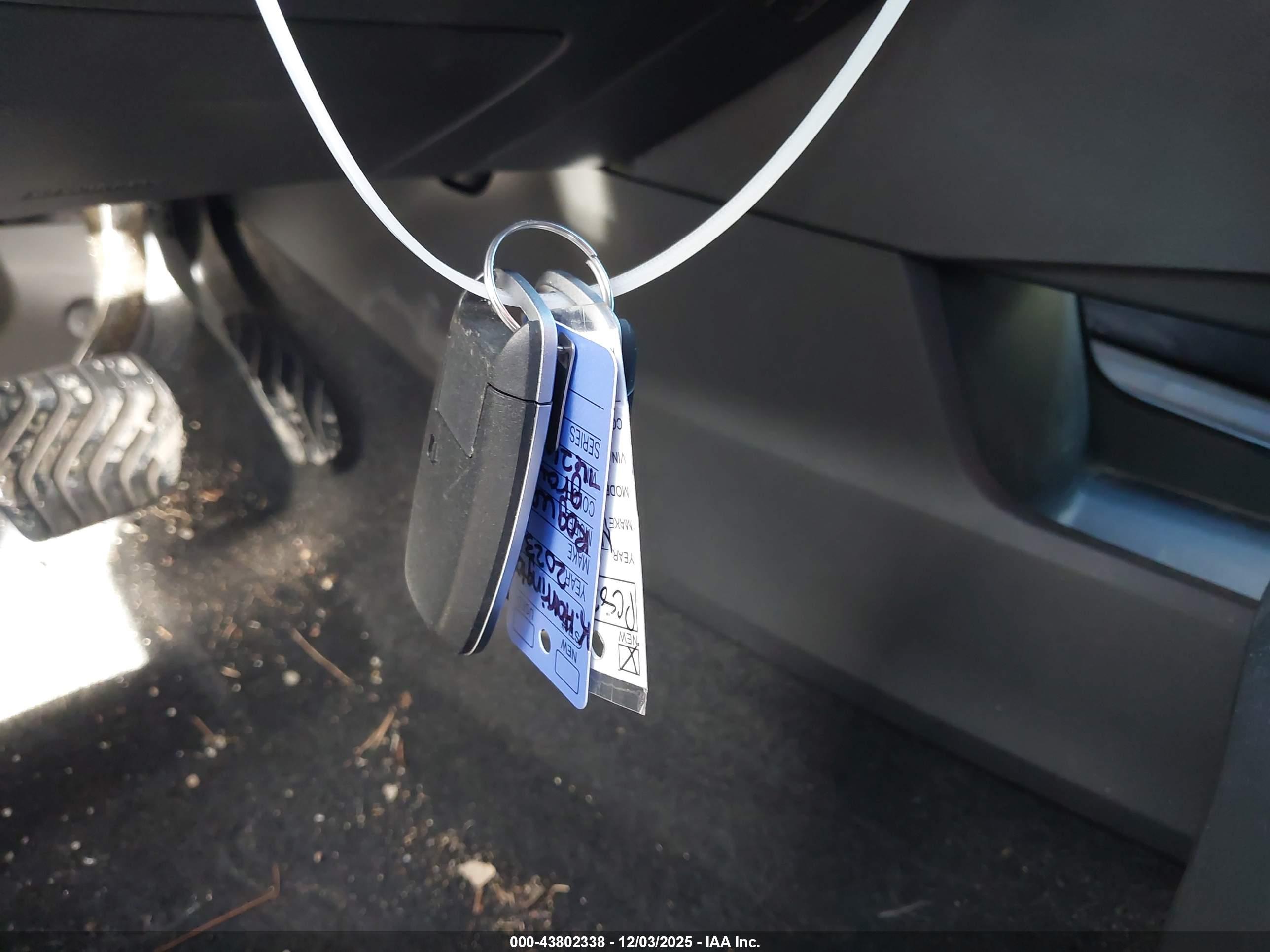 NISSAN ROGUE image 11
