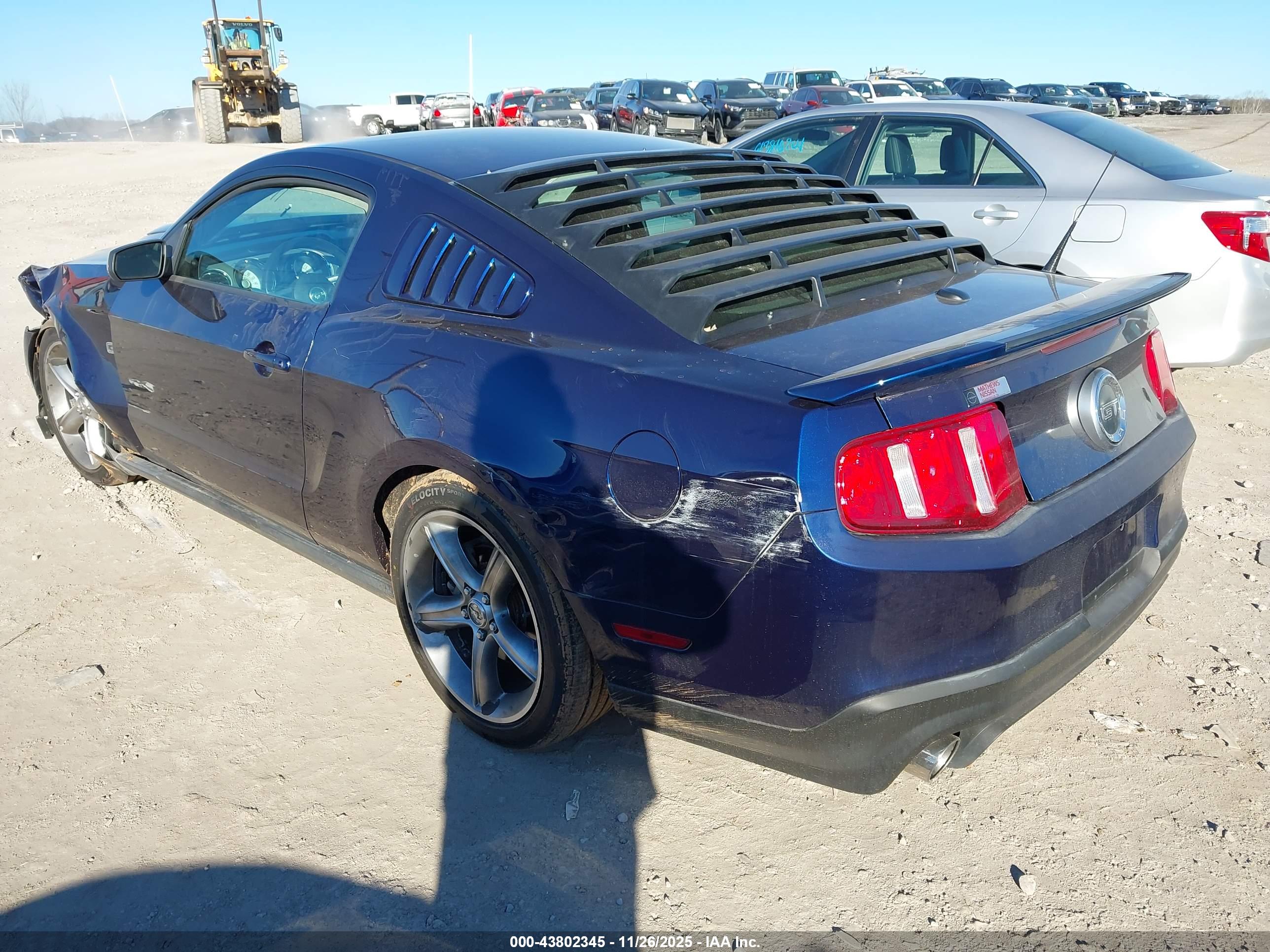 FORD MUSTANG image 3