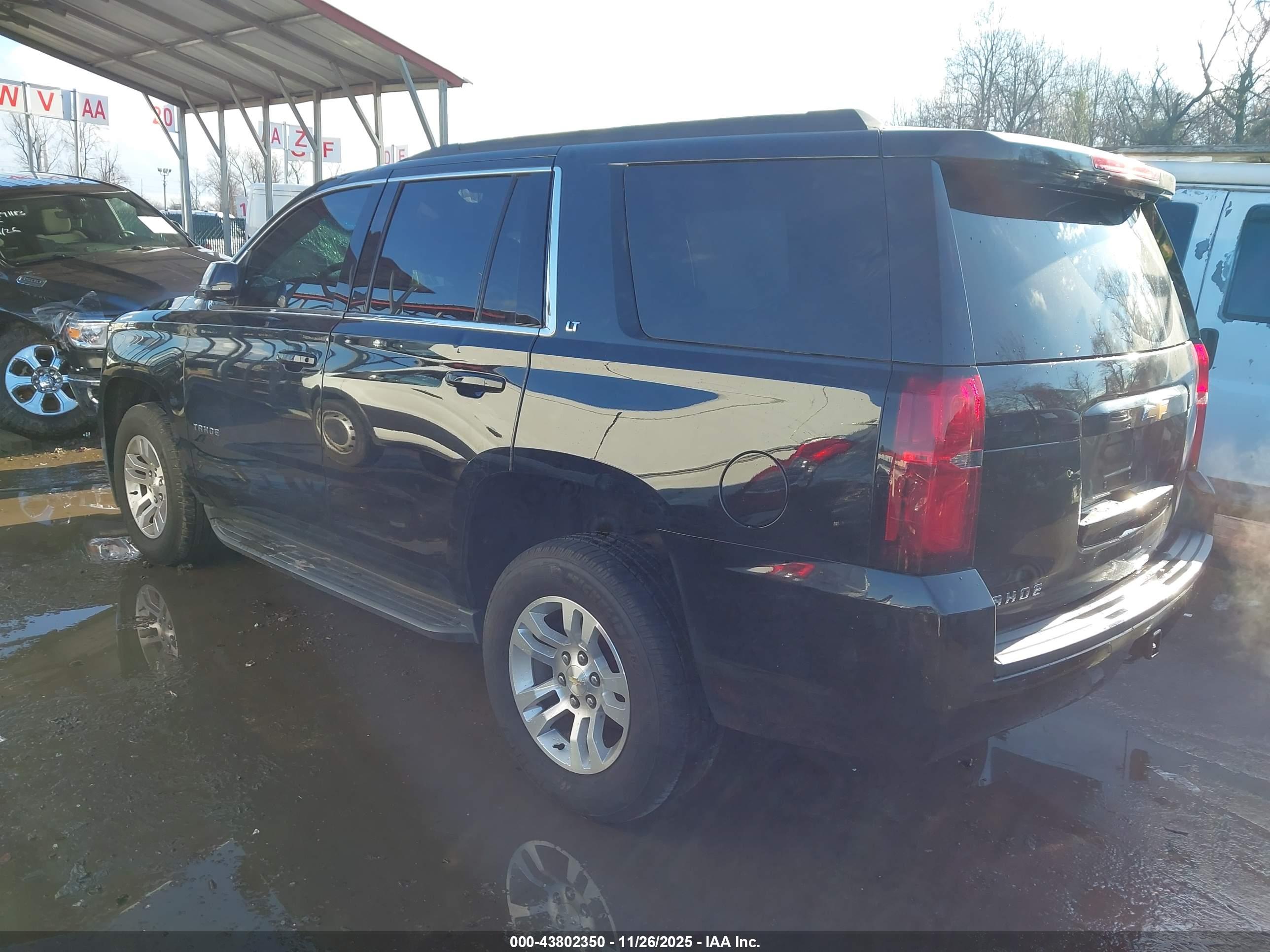 CHEVROLET TAHOE image 3