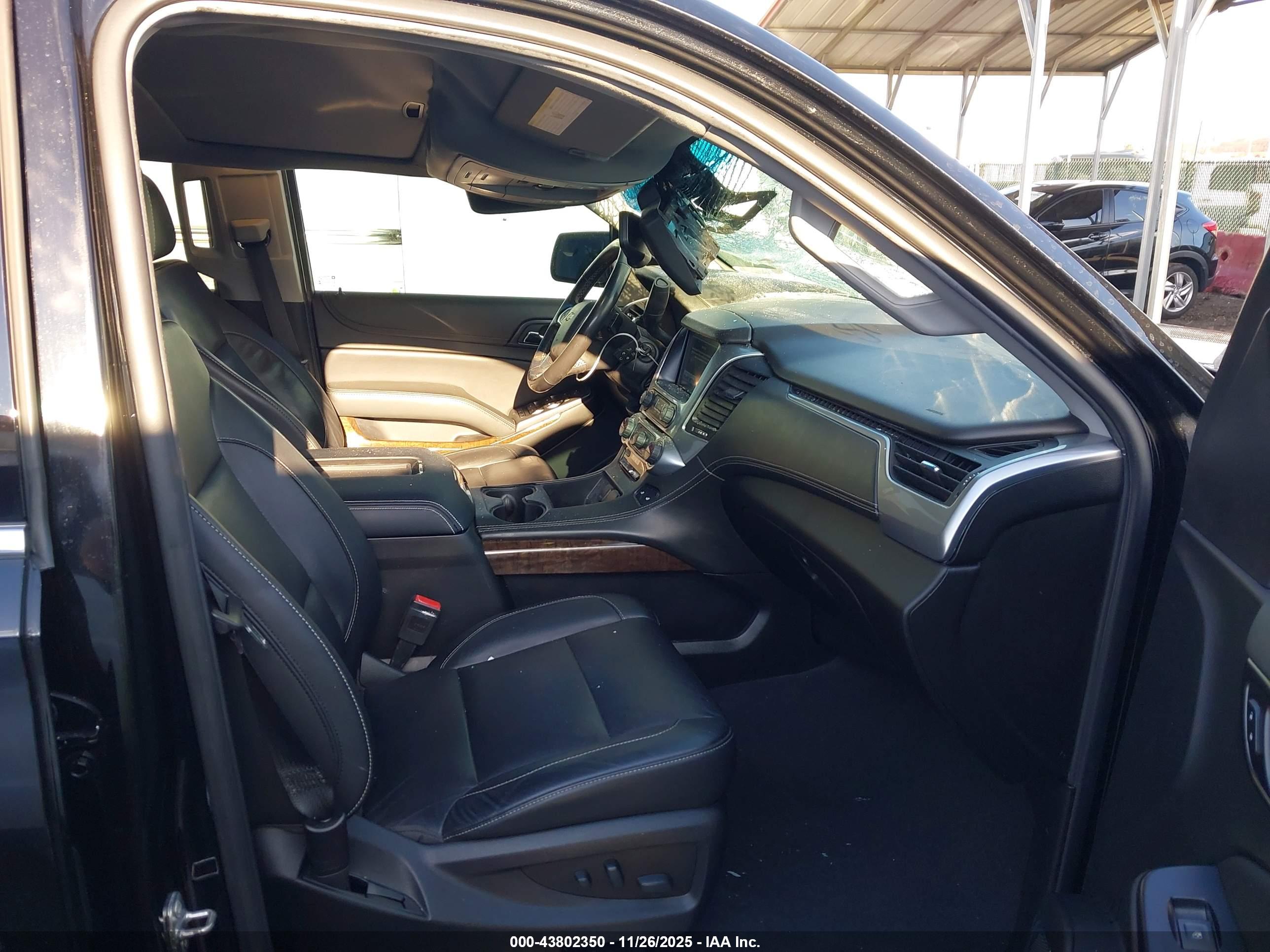 CHEVROLET TAHOE image 5