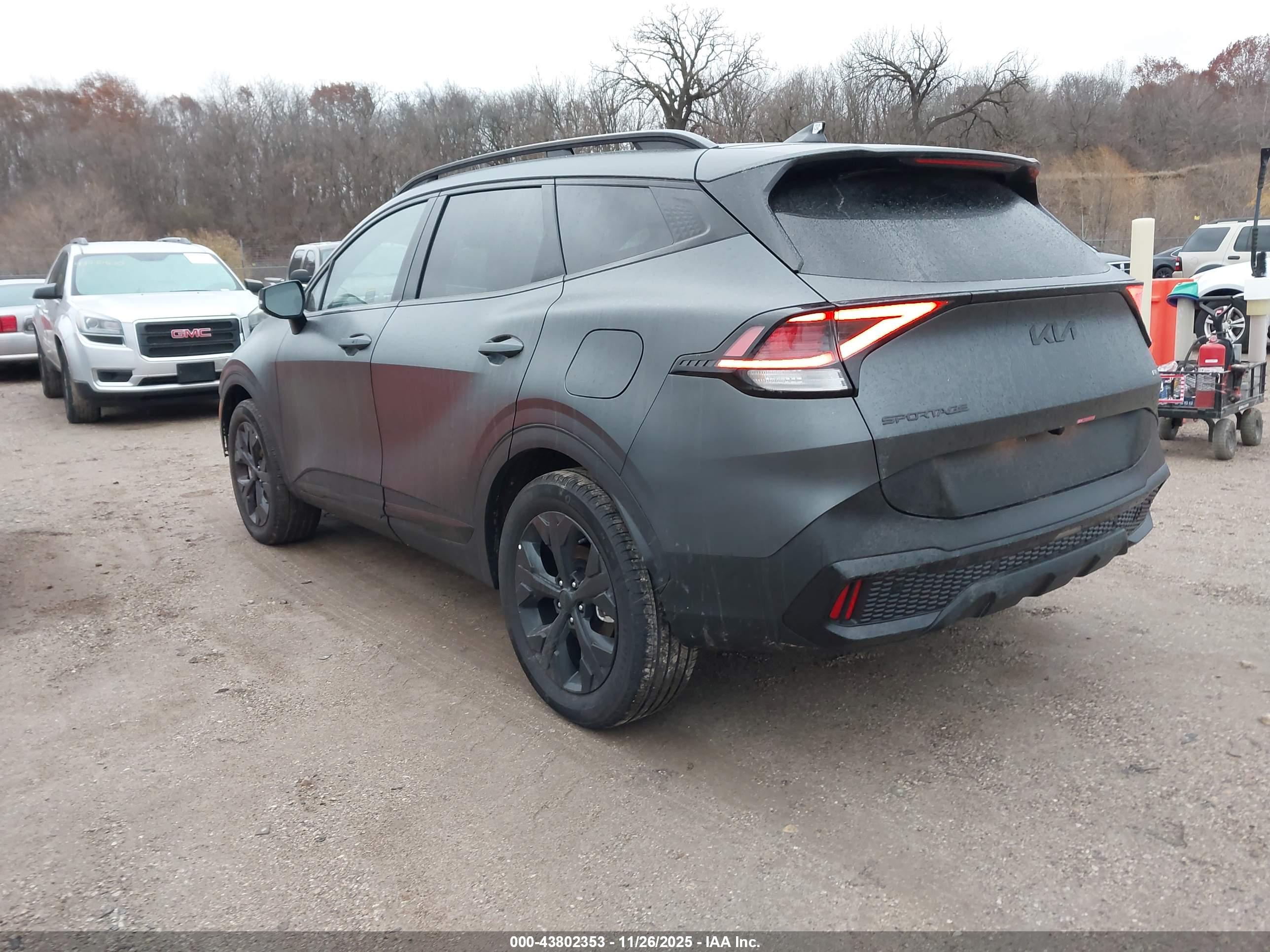 KIA SPORTAGE image 3