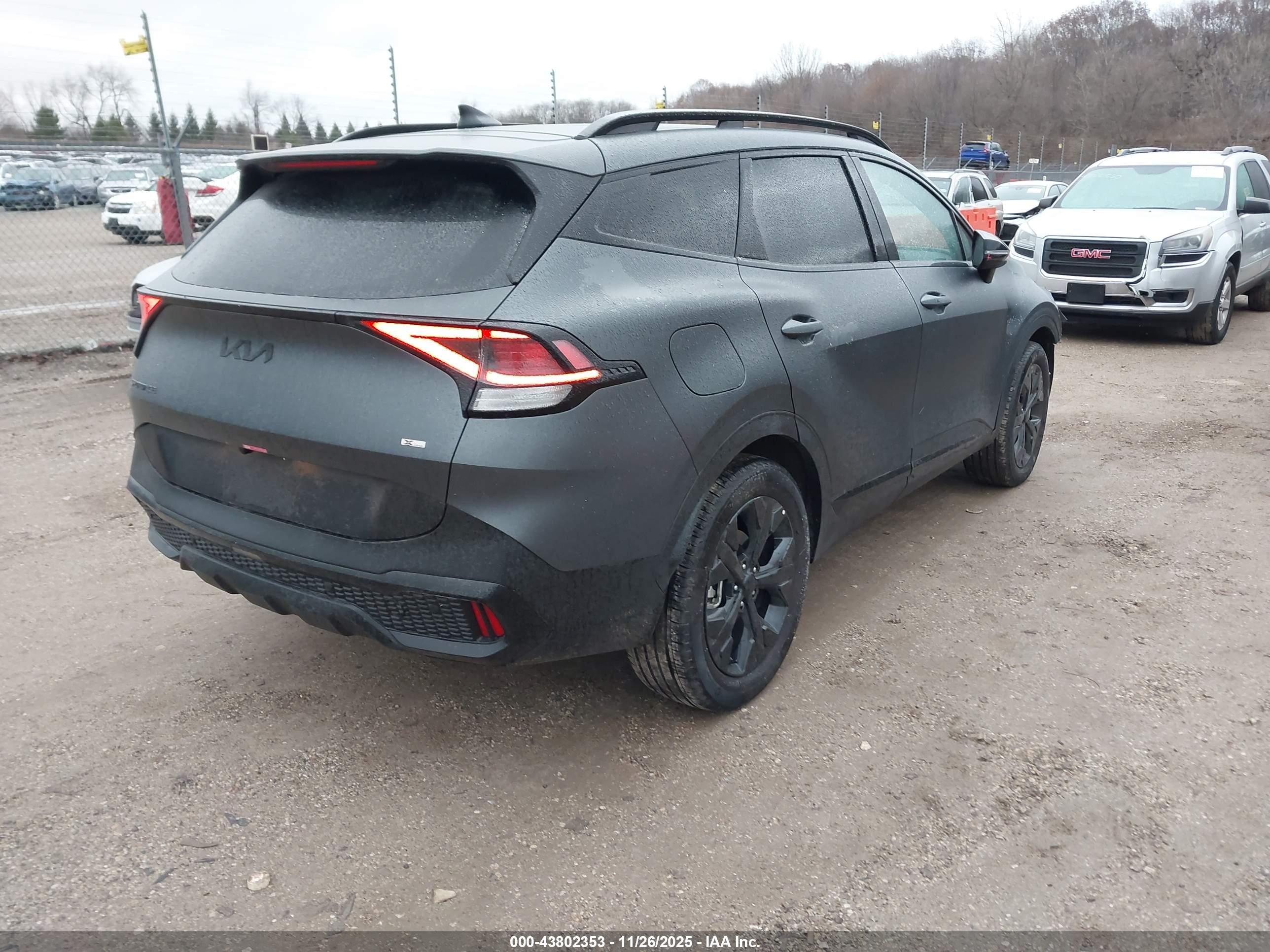 KIA SPORTAGE image 4