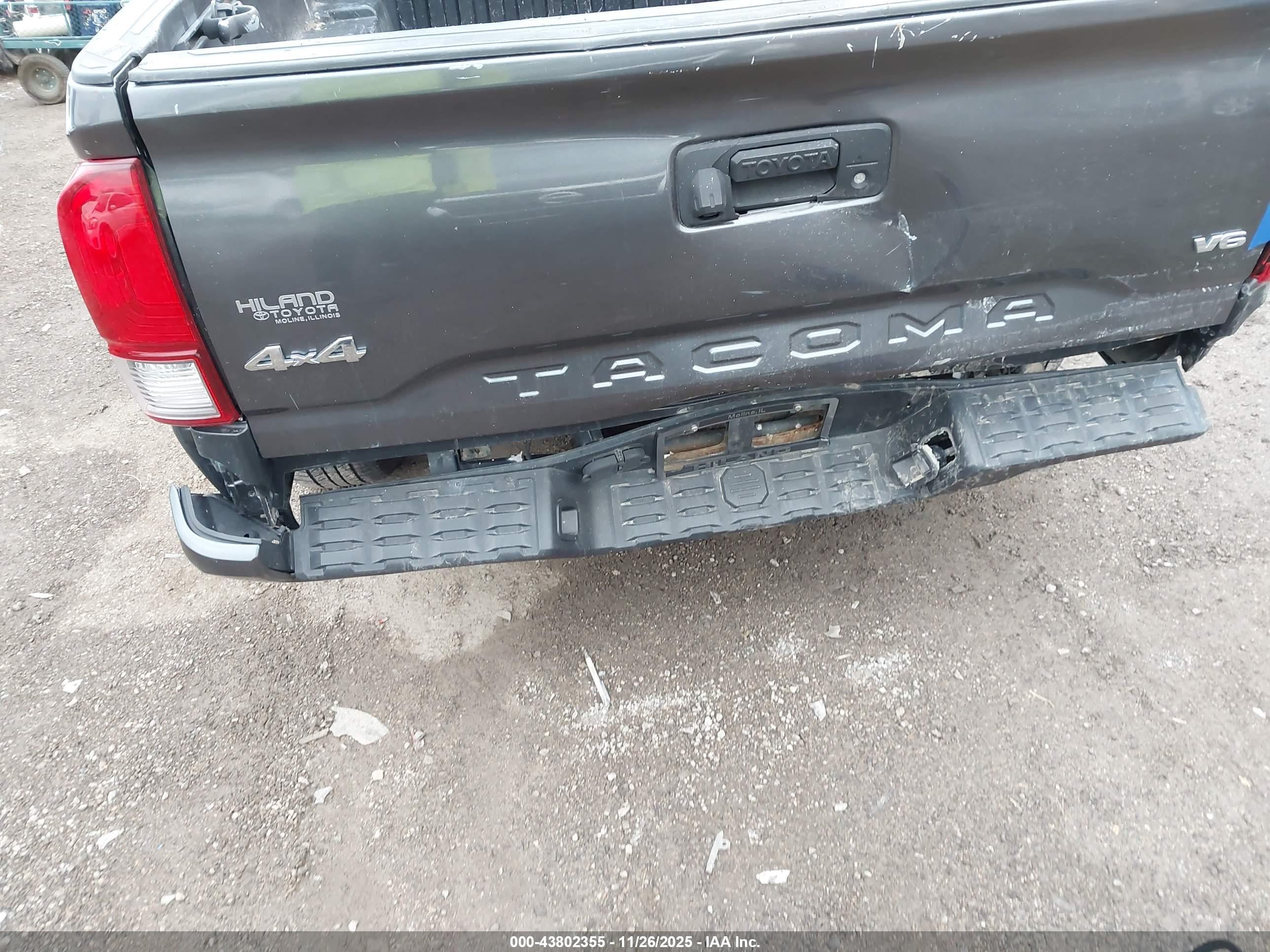 TOYOTA TACOMA image 6