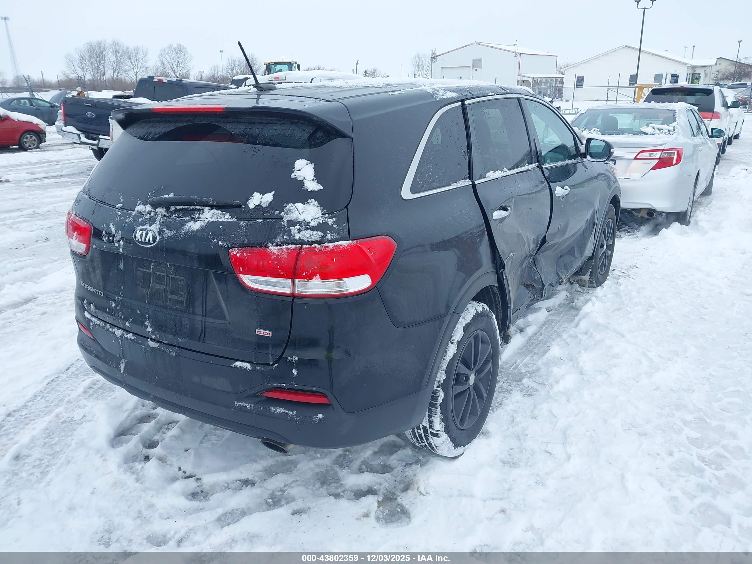 KIA SORENTO image 4