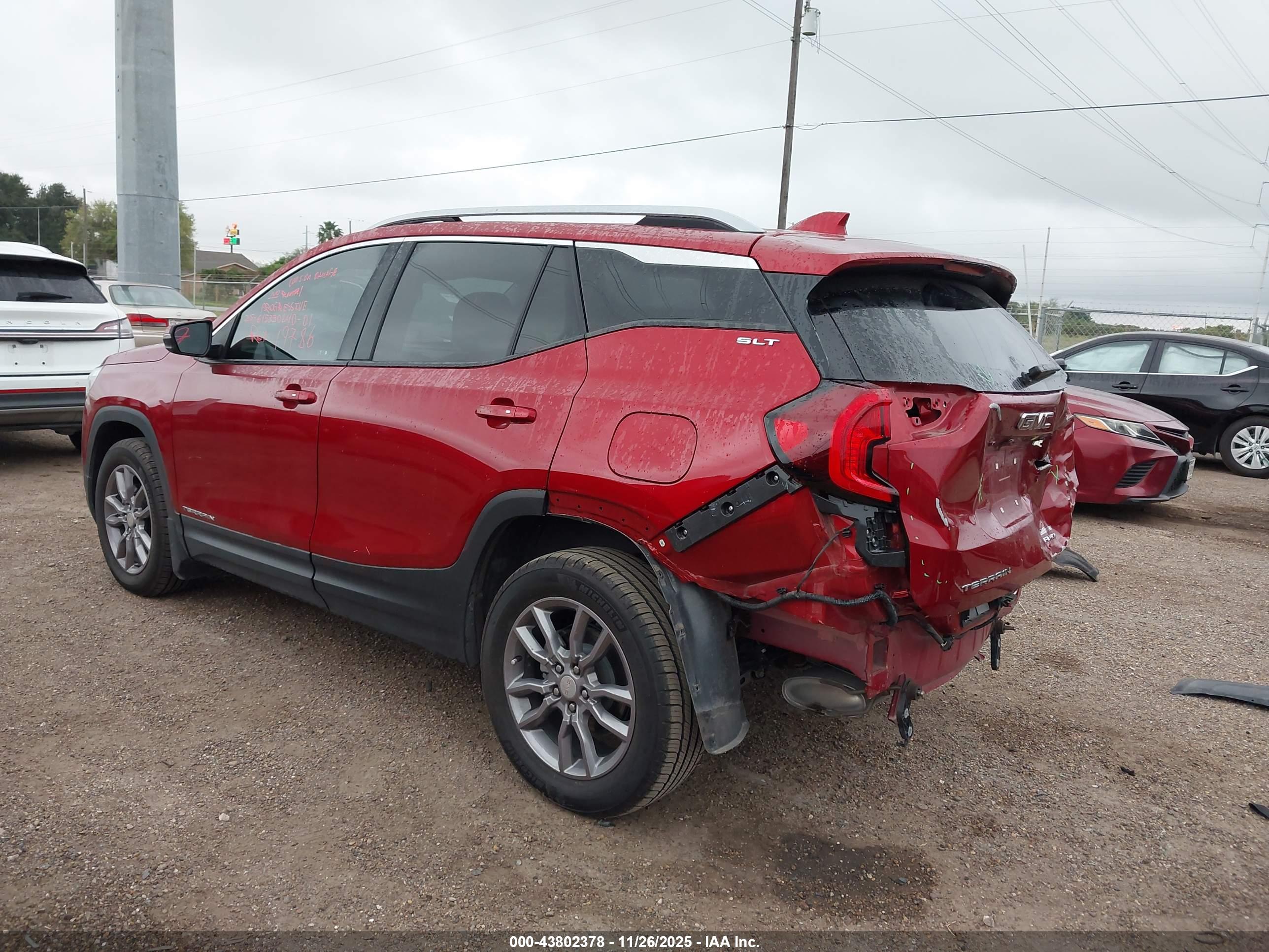 GMC TERRAIN image 3