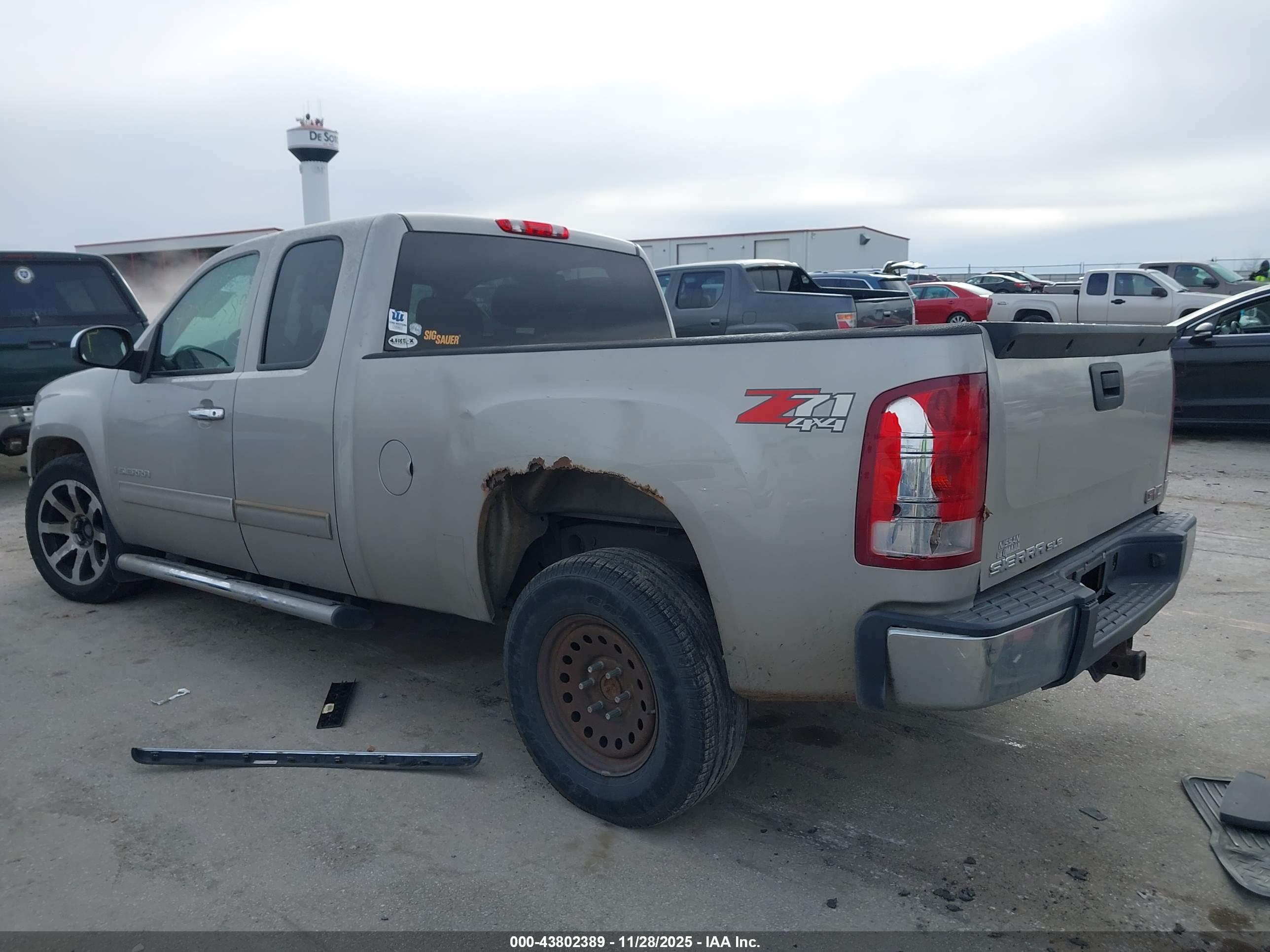 GMC SIERRA image 3