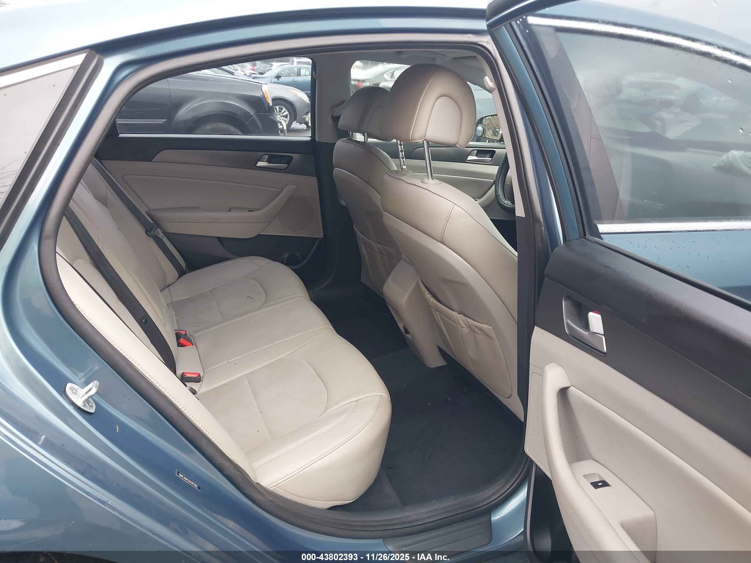 HYUNDAI SONATA image 8