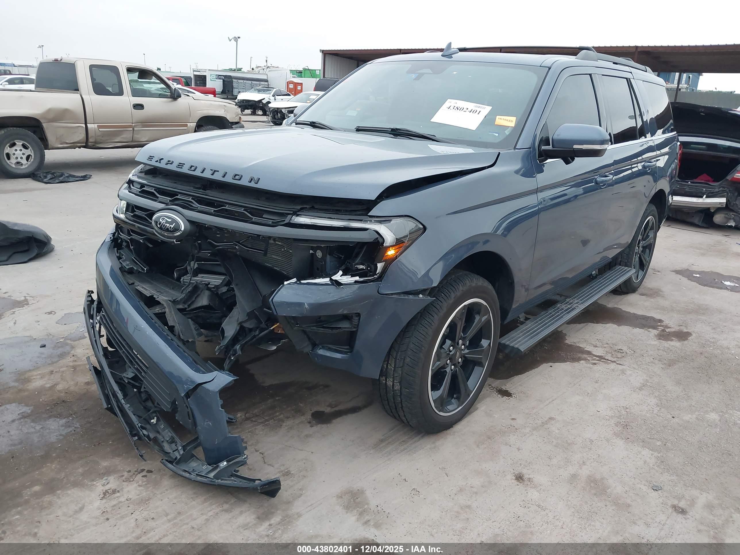 FORD EXPEDITION image 2