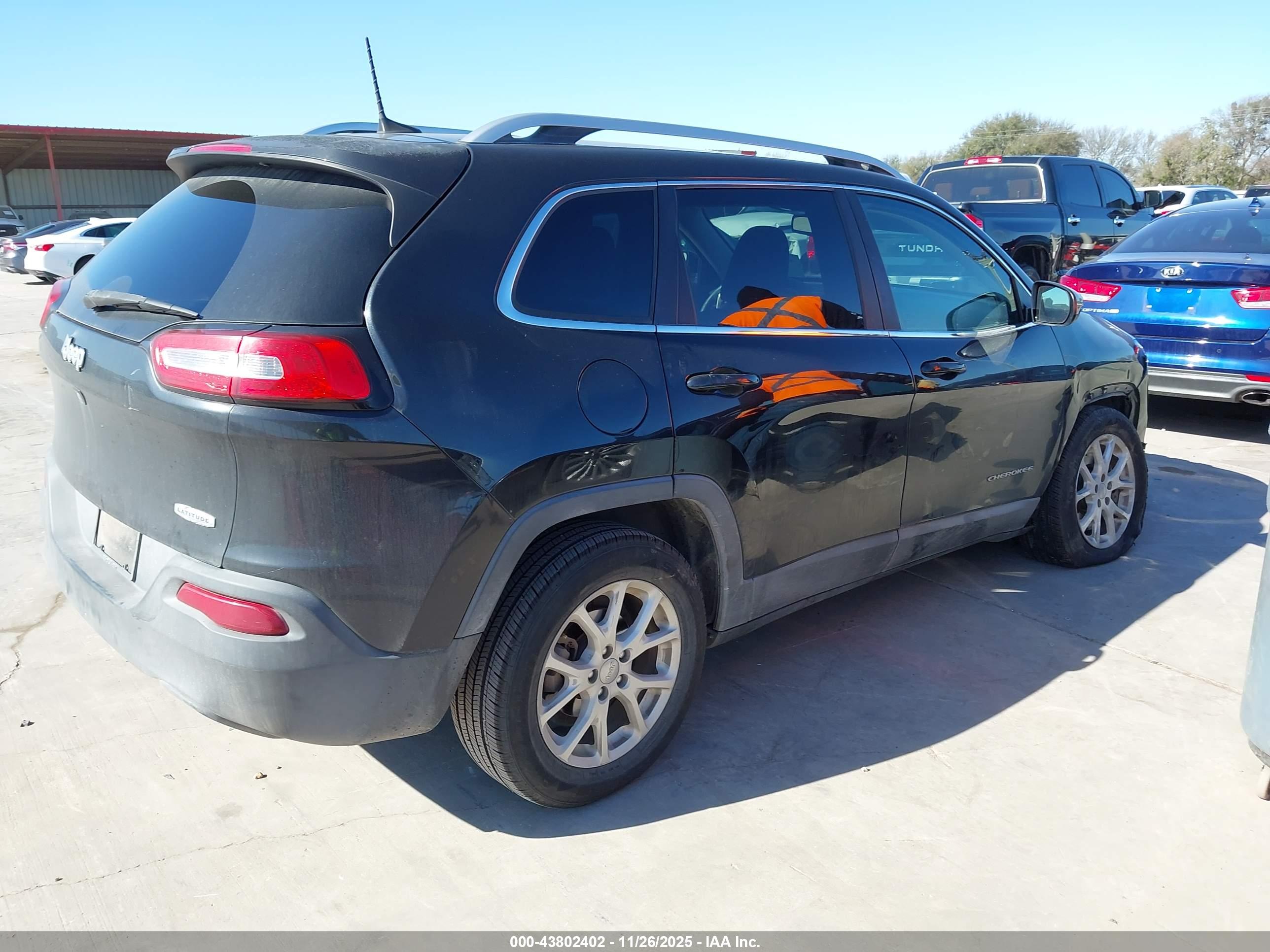 JEEP CHEROKEE image 4