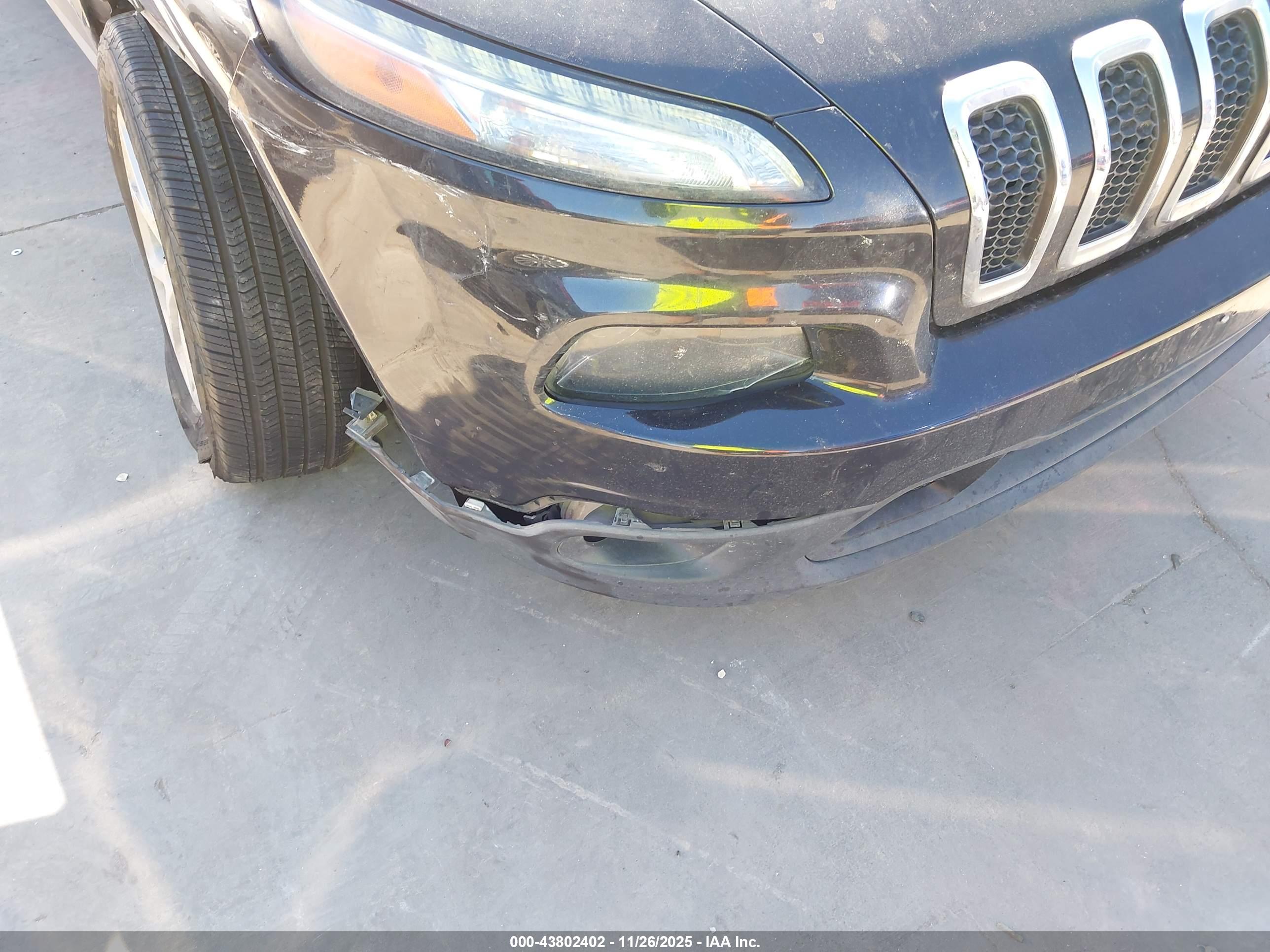 JEEP CHEROKEE image 6
