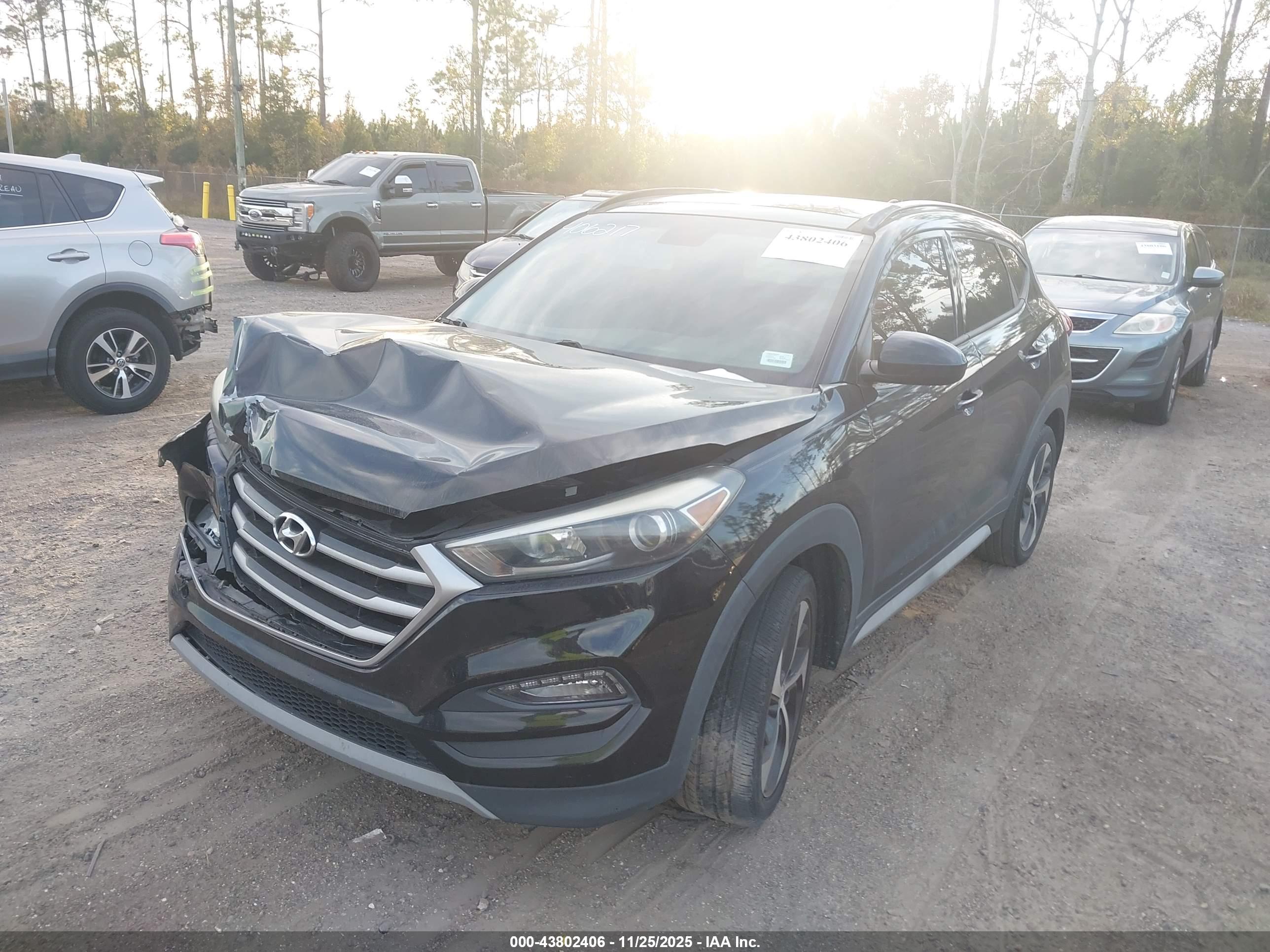 HYUNDAI TUCSON image 2