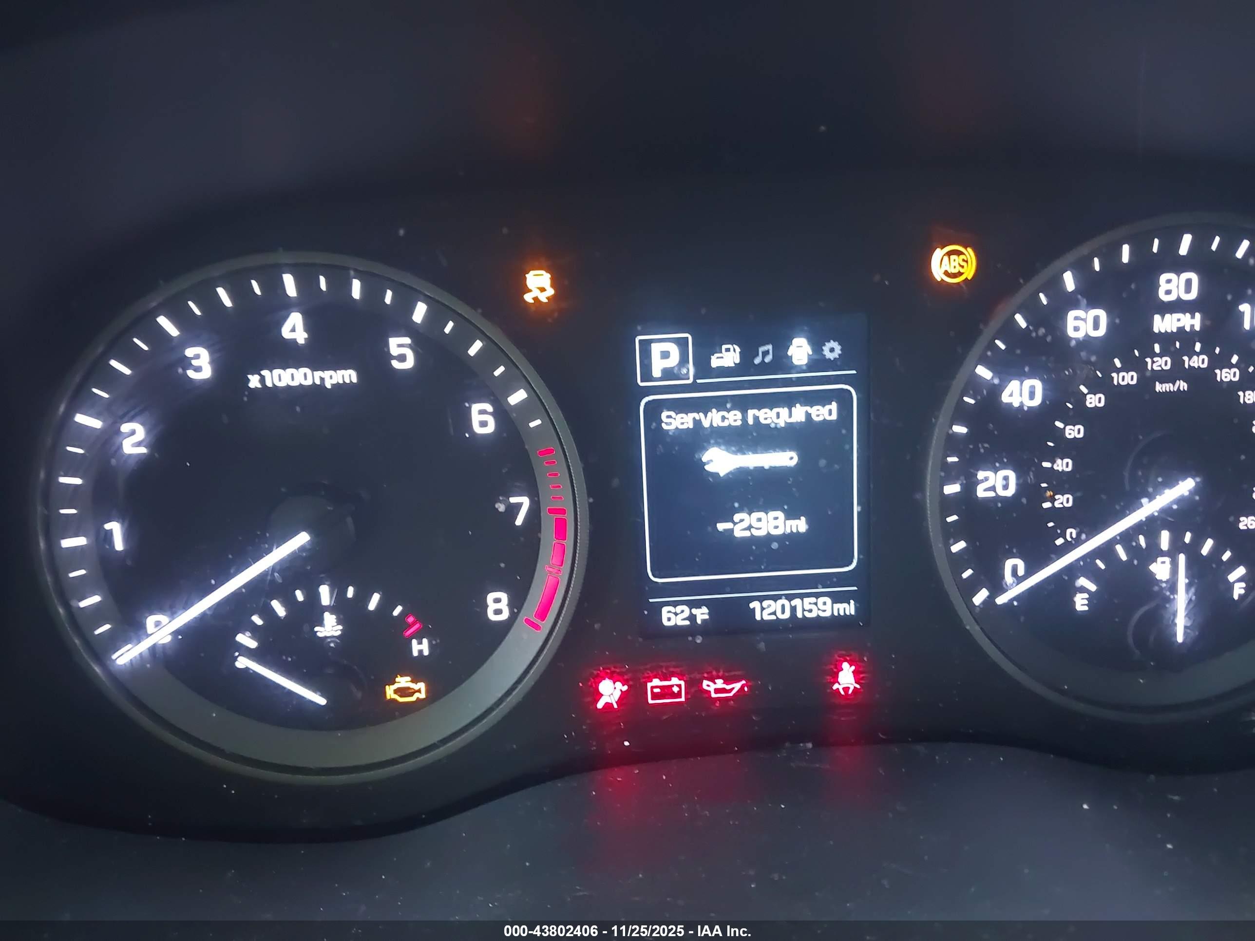 HYUNDAI TUCSON image 7