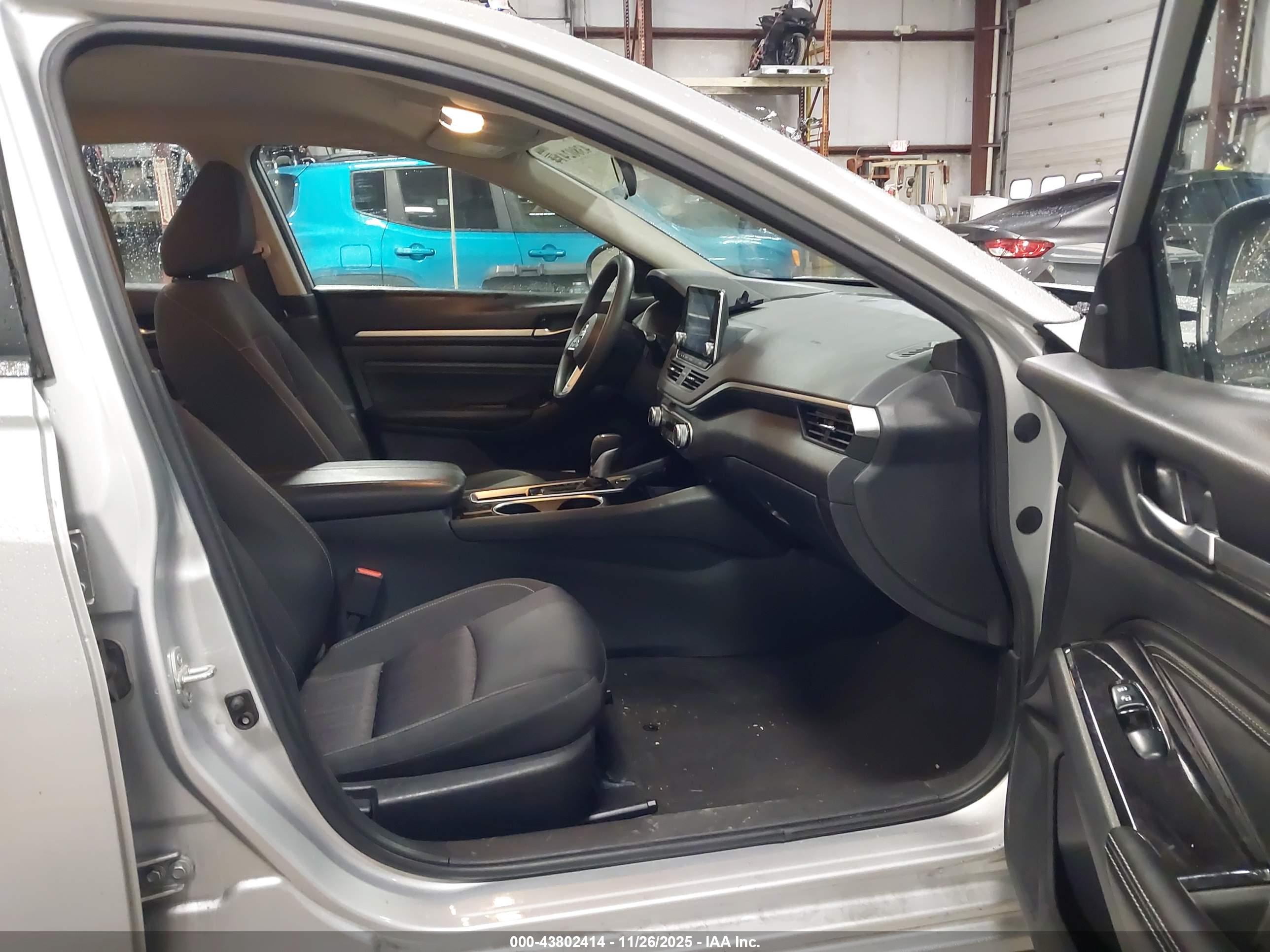 NISSAN ALTIMA image 5