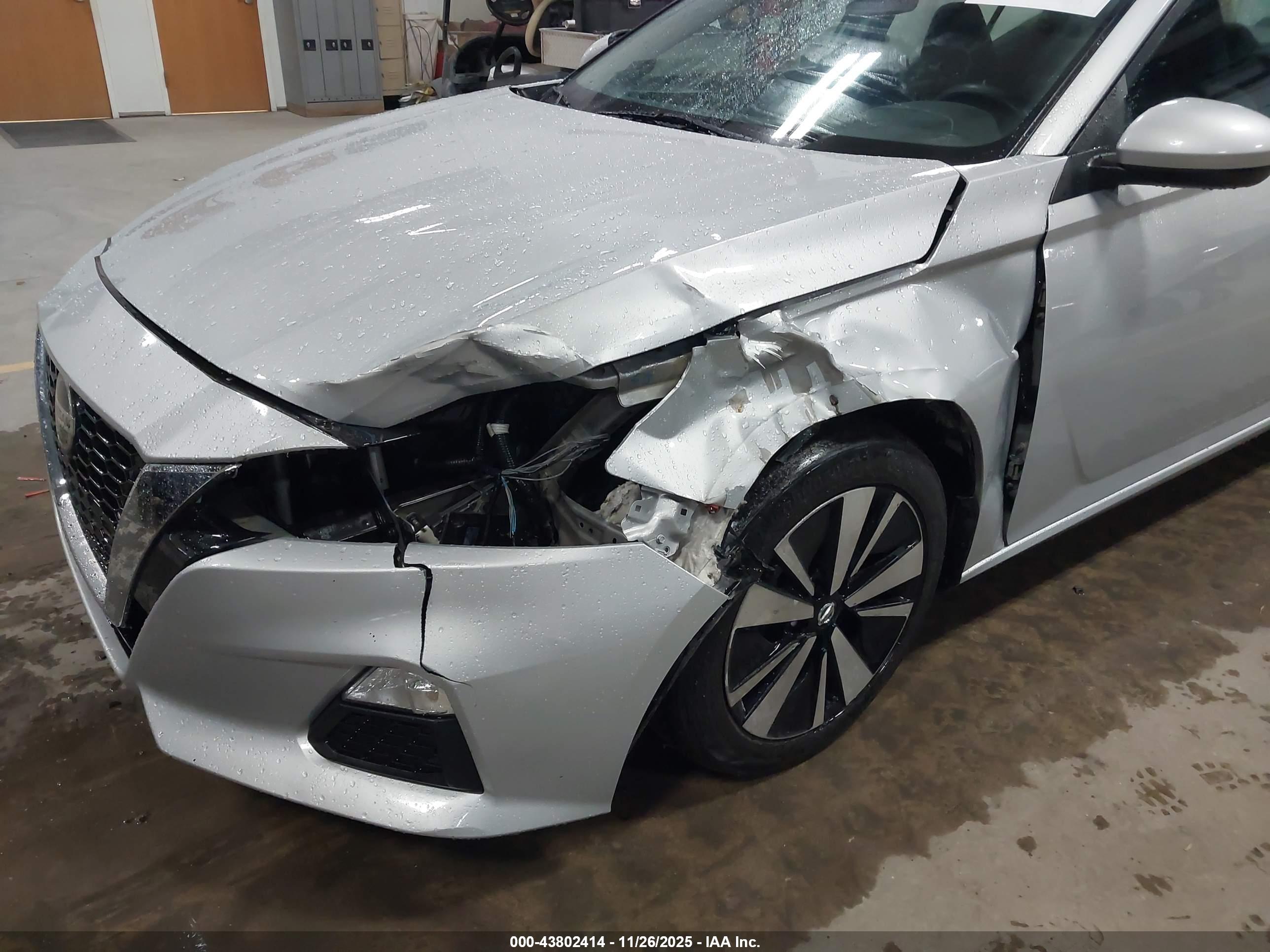 NISSAN ALTIMA image 6