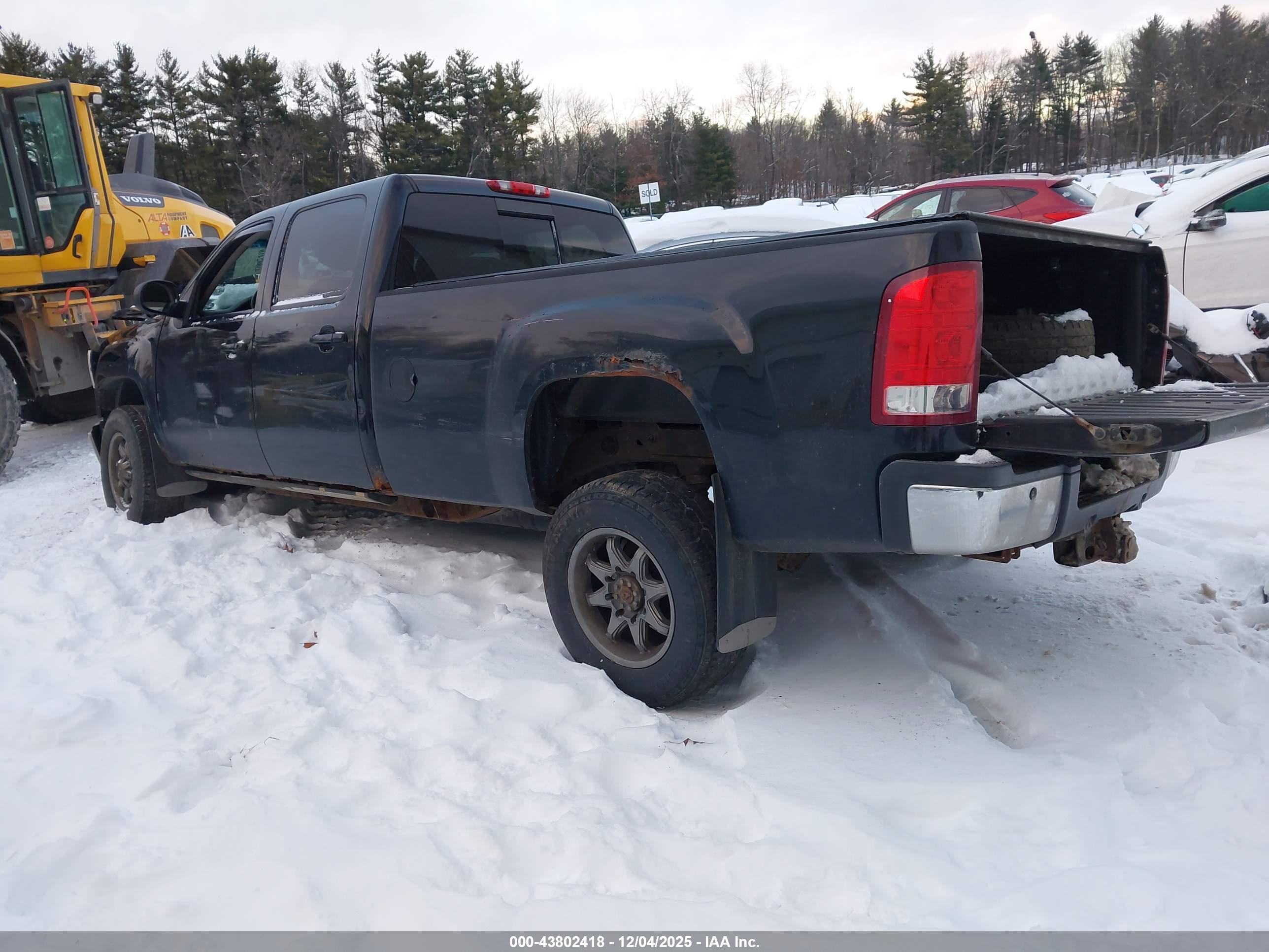 GMC SIERRA image 3