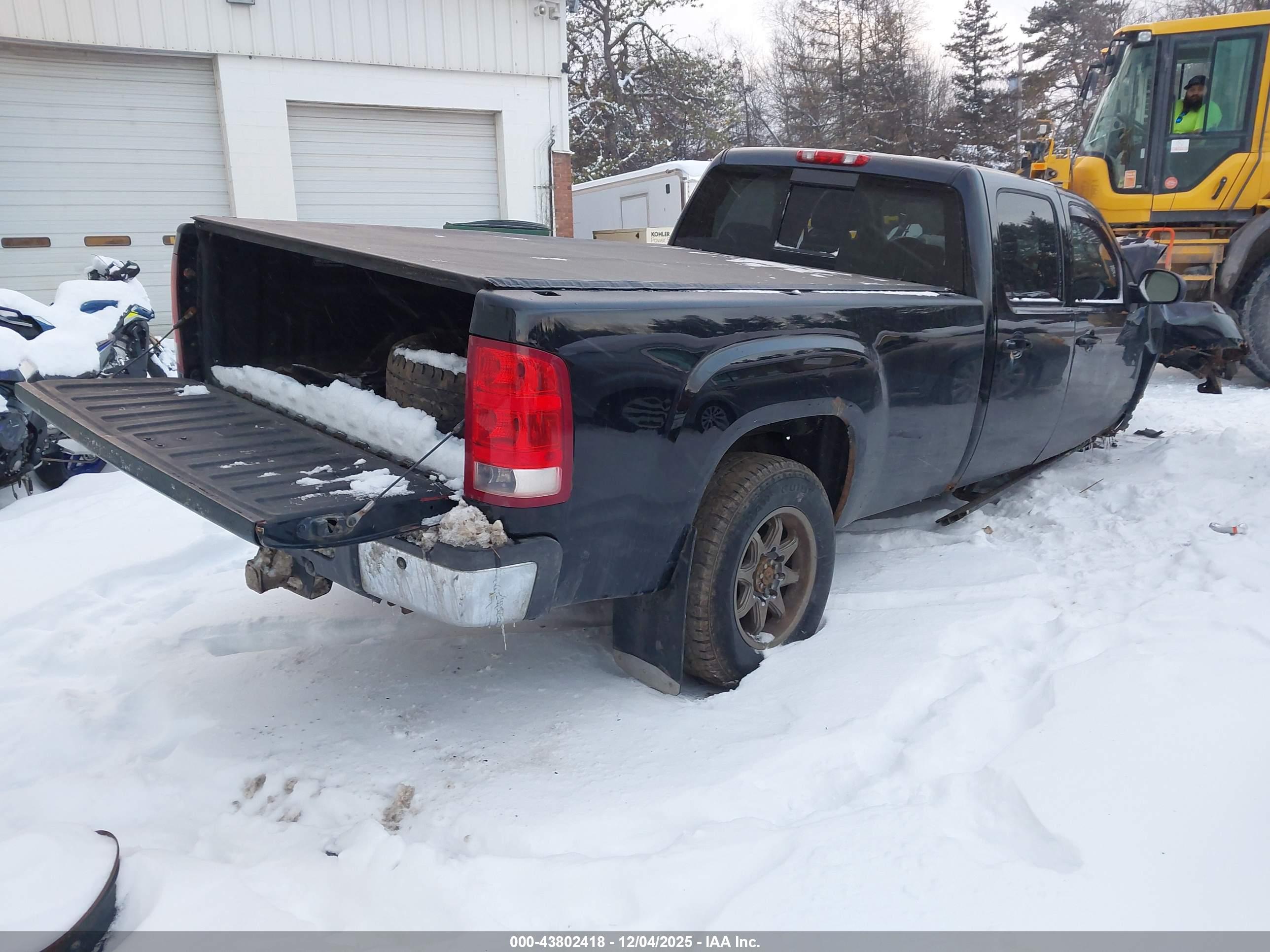 GMC SIERRA image 4