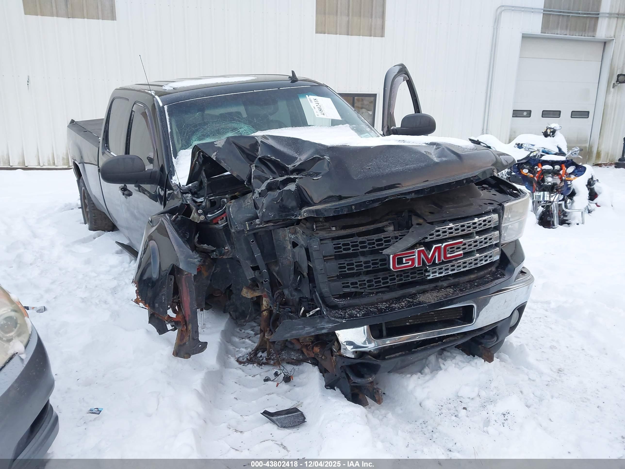 GMC SIERRA image 6