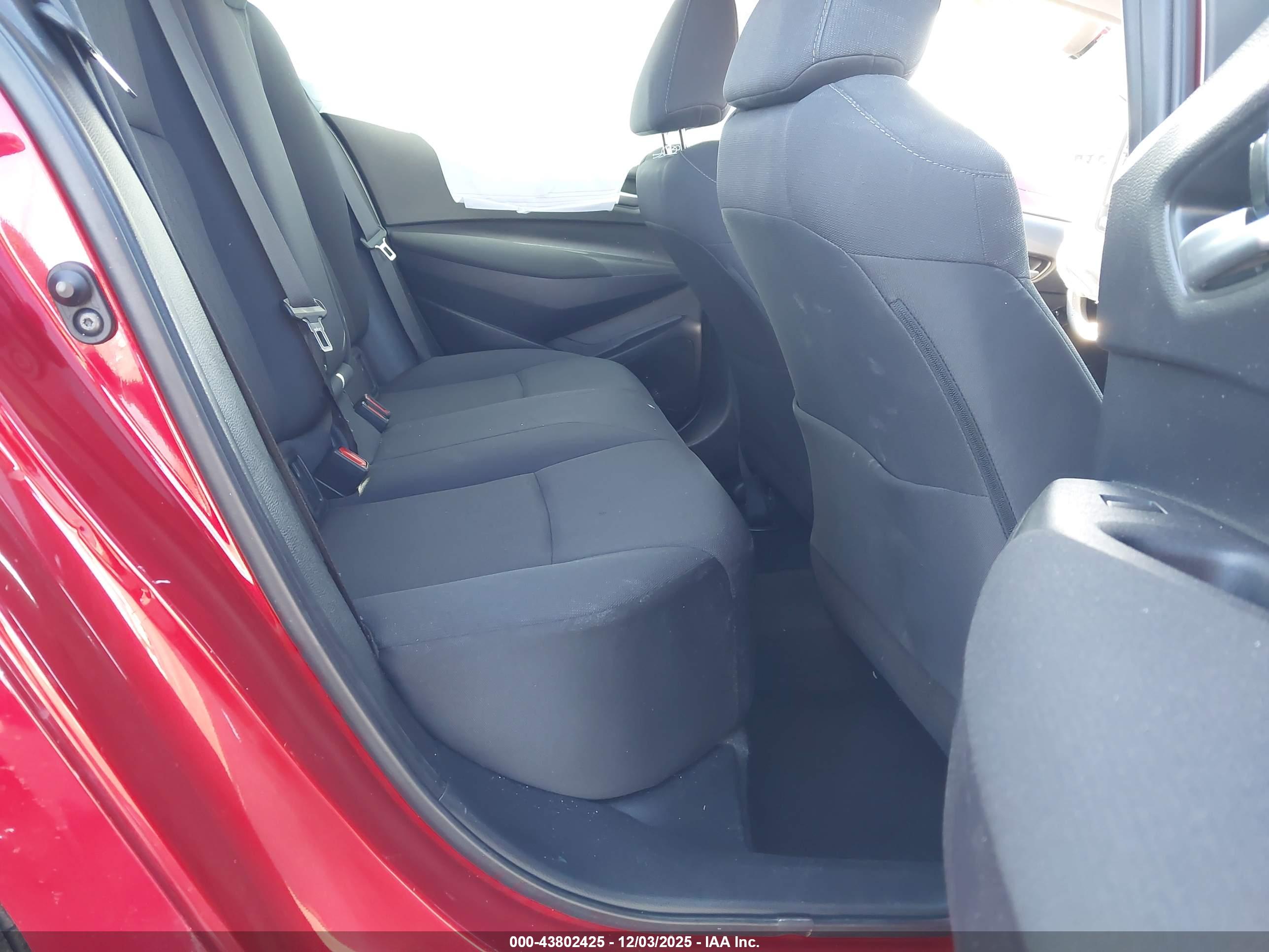 TOYOTA COROLLA image 8