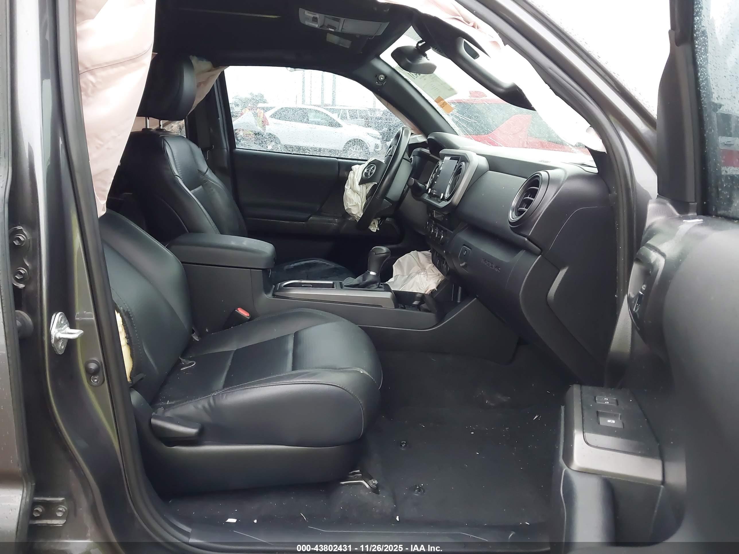 TOYOTA TACOMA image 5