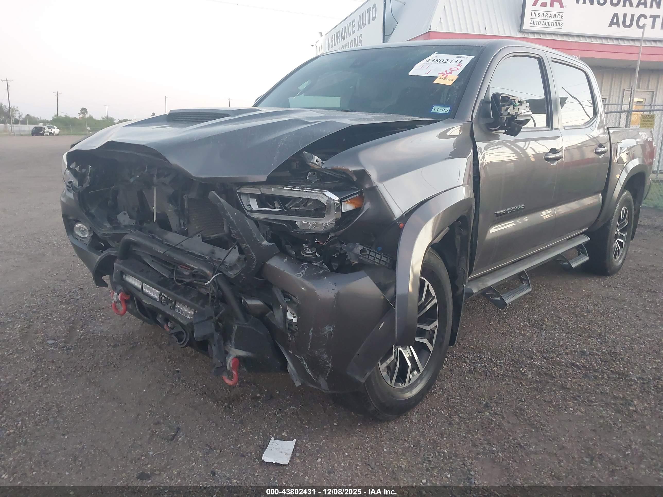TOYOTA TACOMA image 6