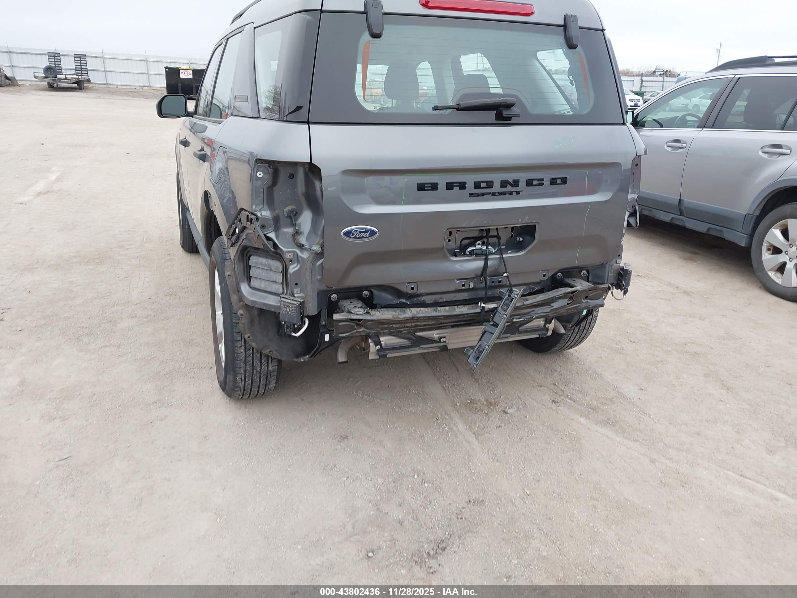 FORD BRONCO image 6