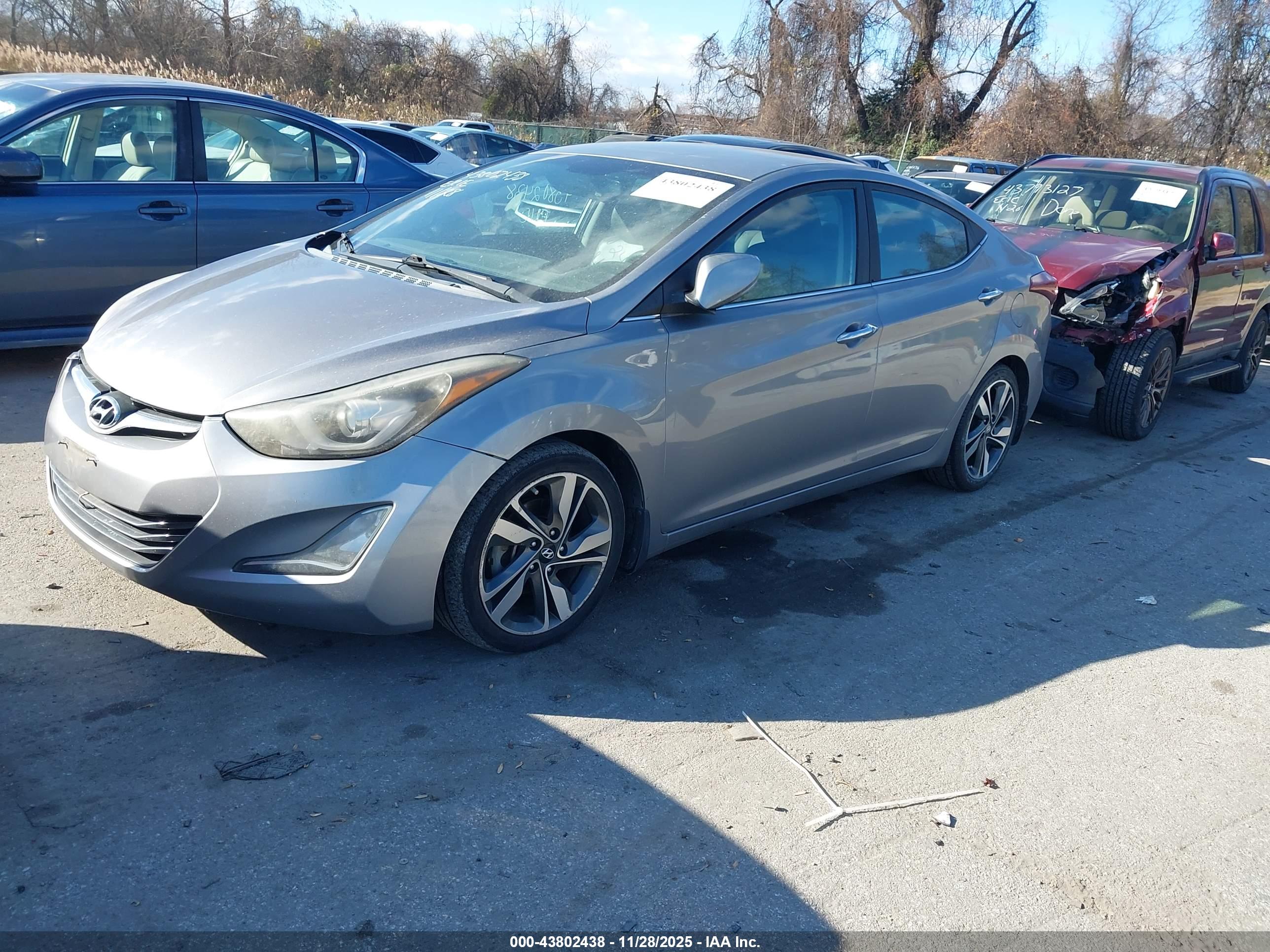 HYUNDAI ELANTRA image 2