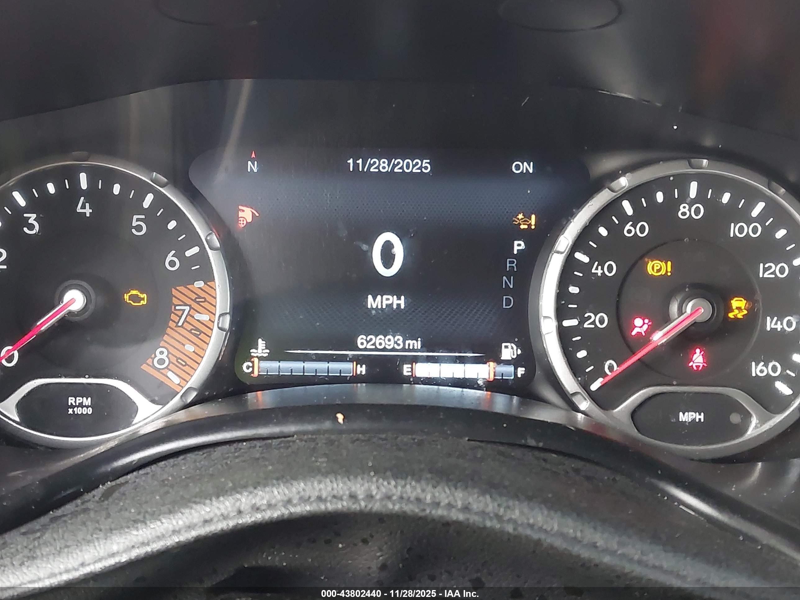 JEEP RENEGADE image 7