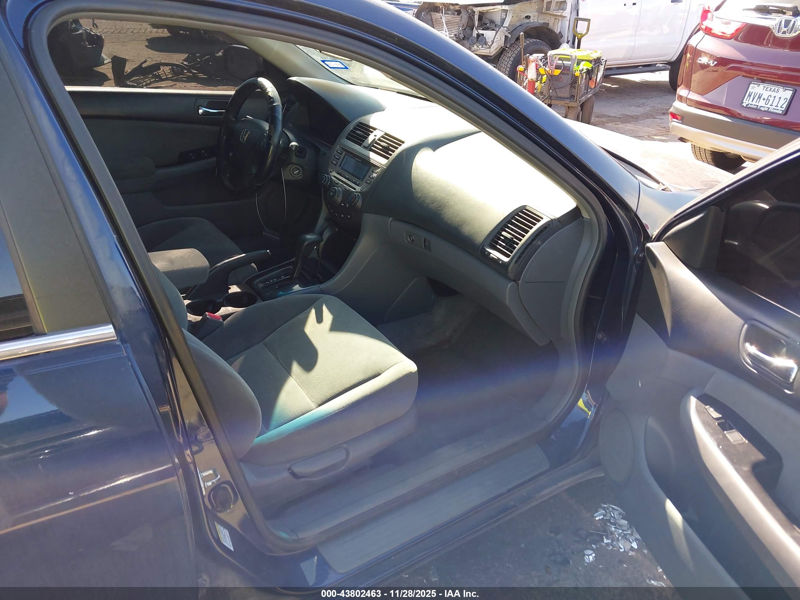HONDA ACCORD image 5
