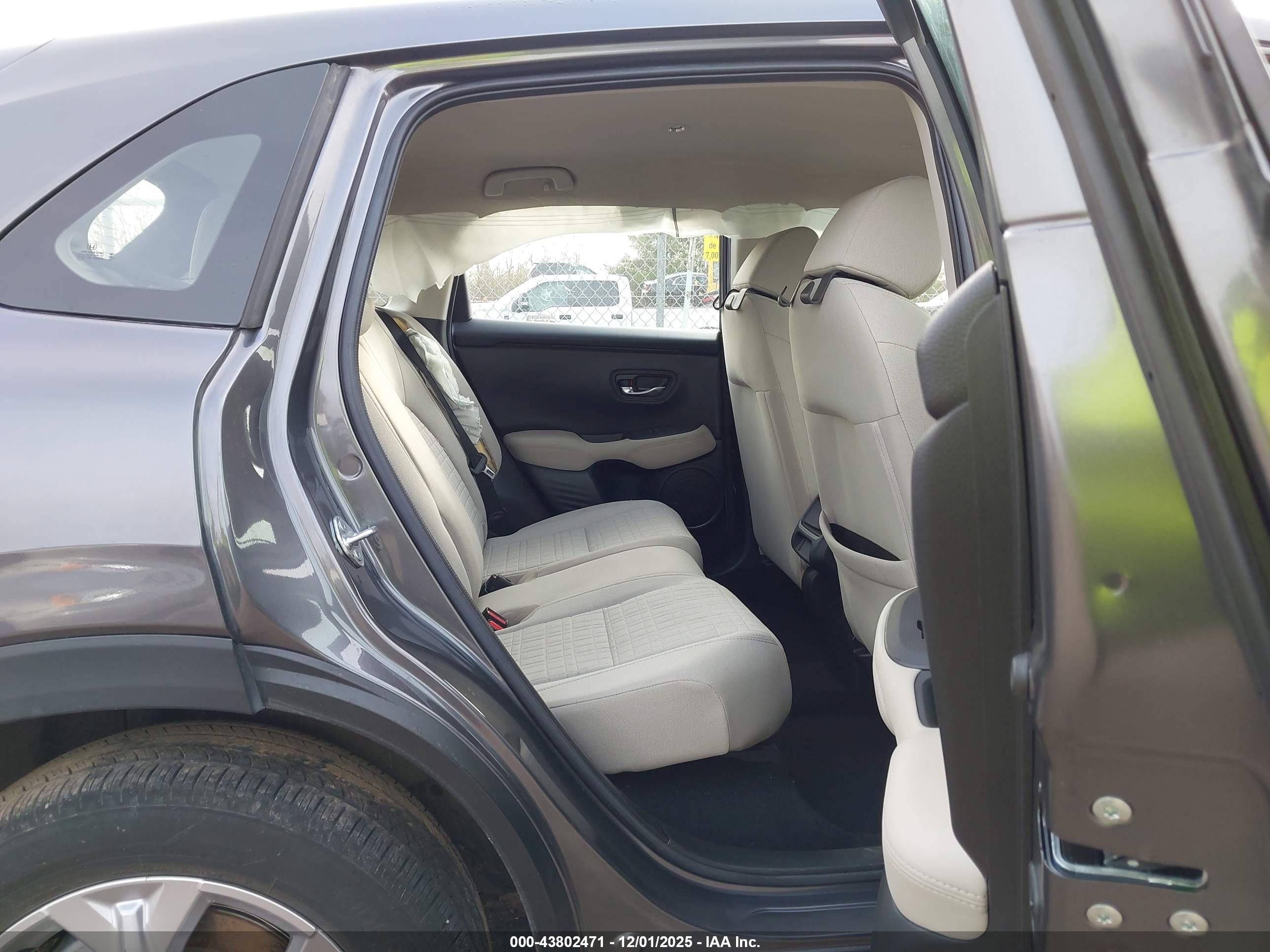 HONDA HR-V image 8