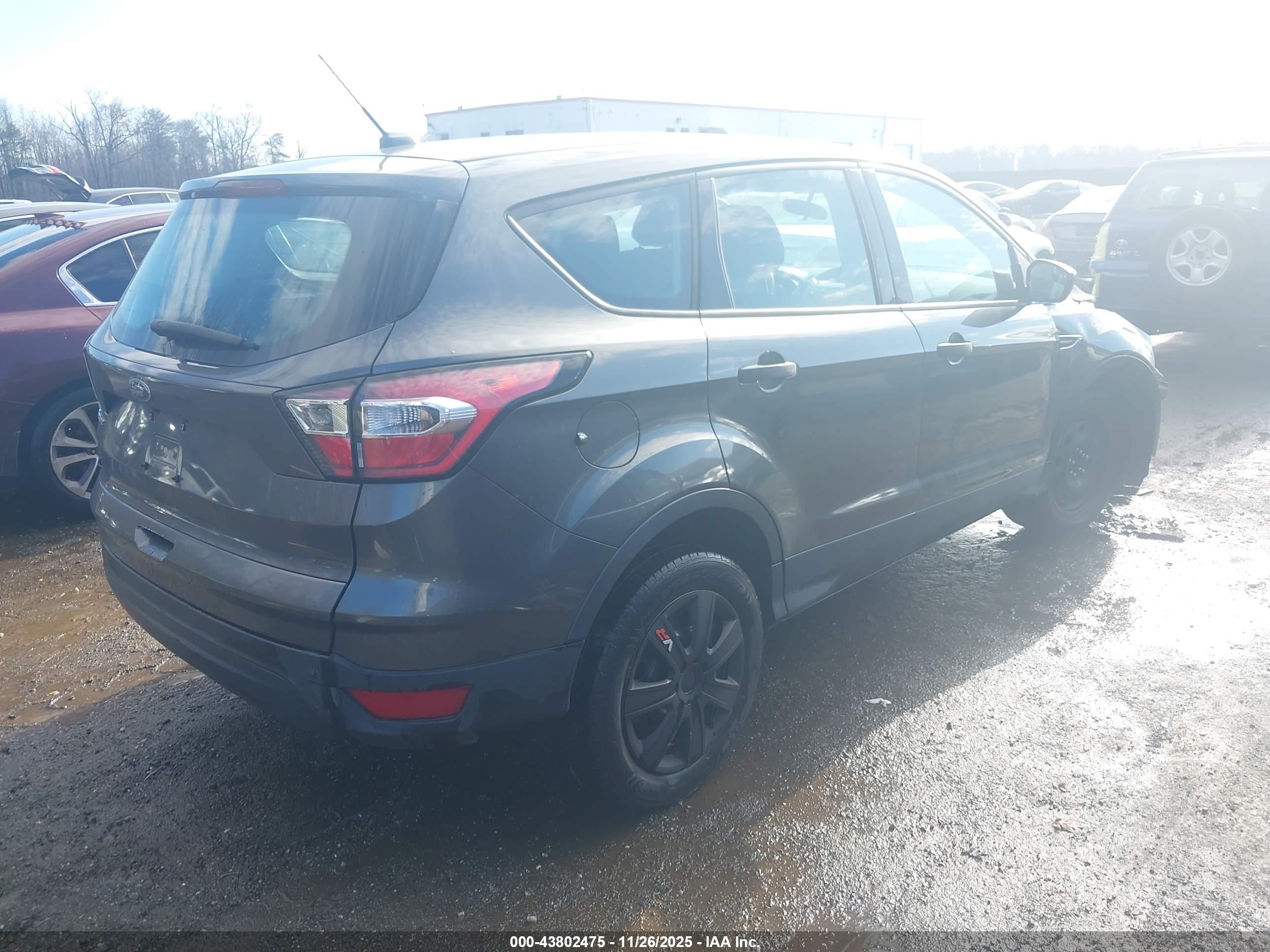 FORD ESCAPE image 4
