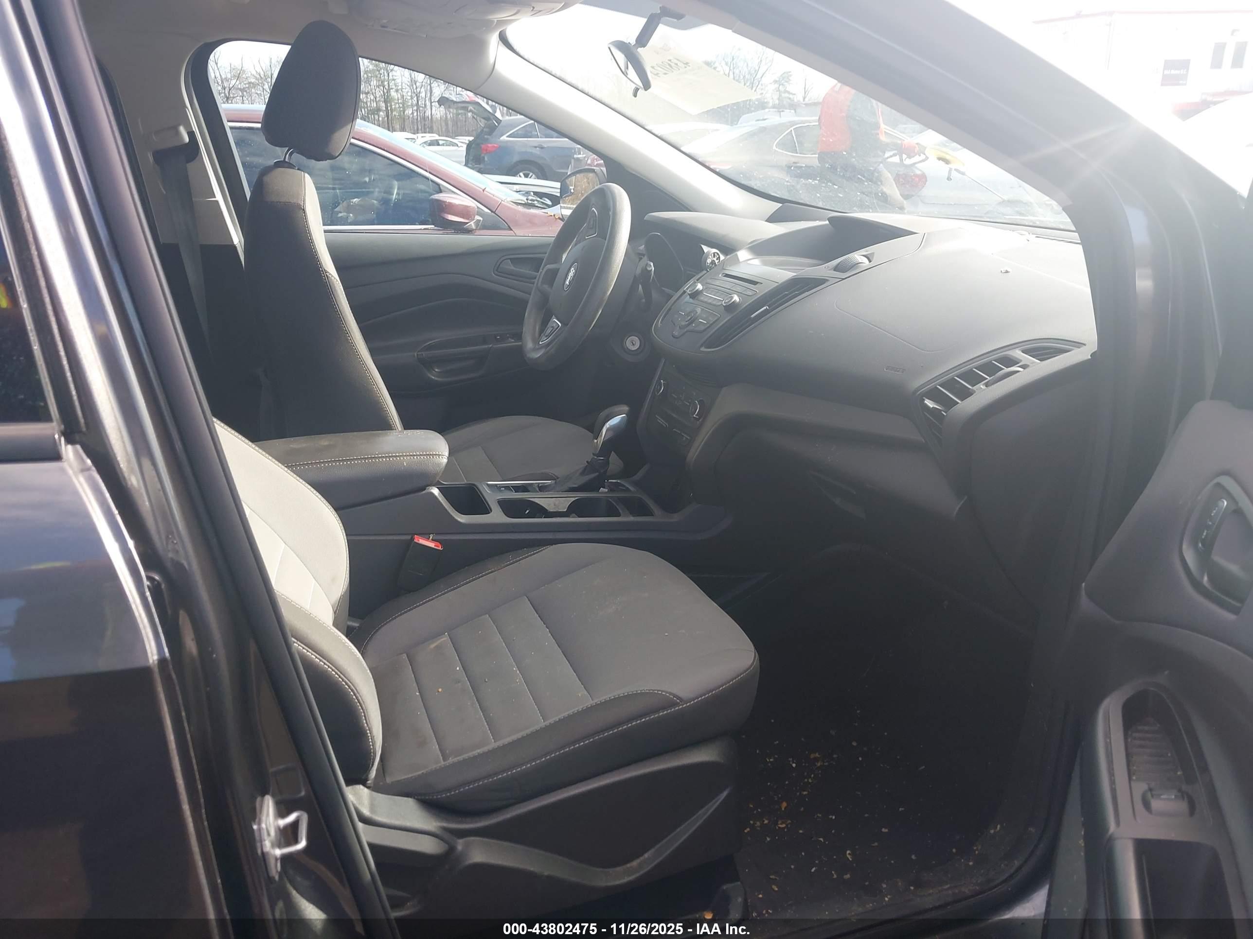 FORD ESCAPE image 5
