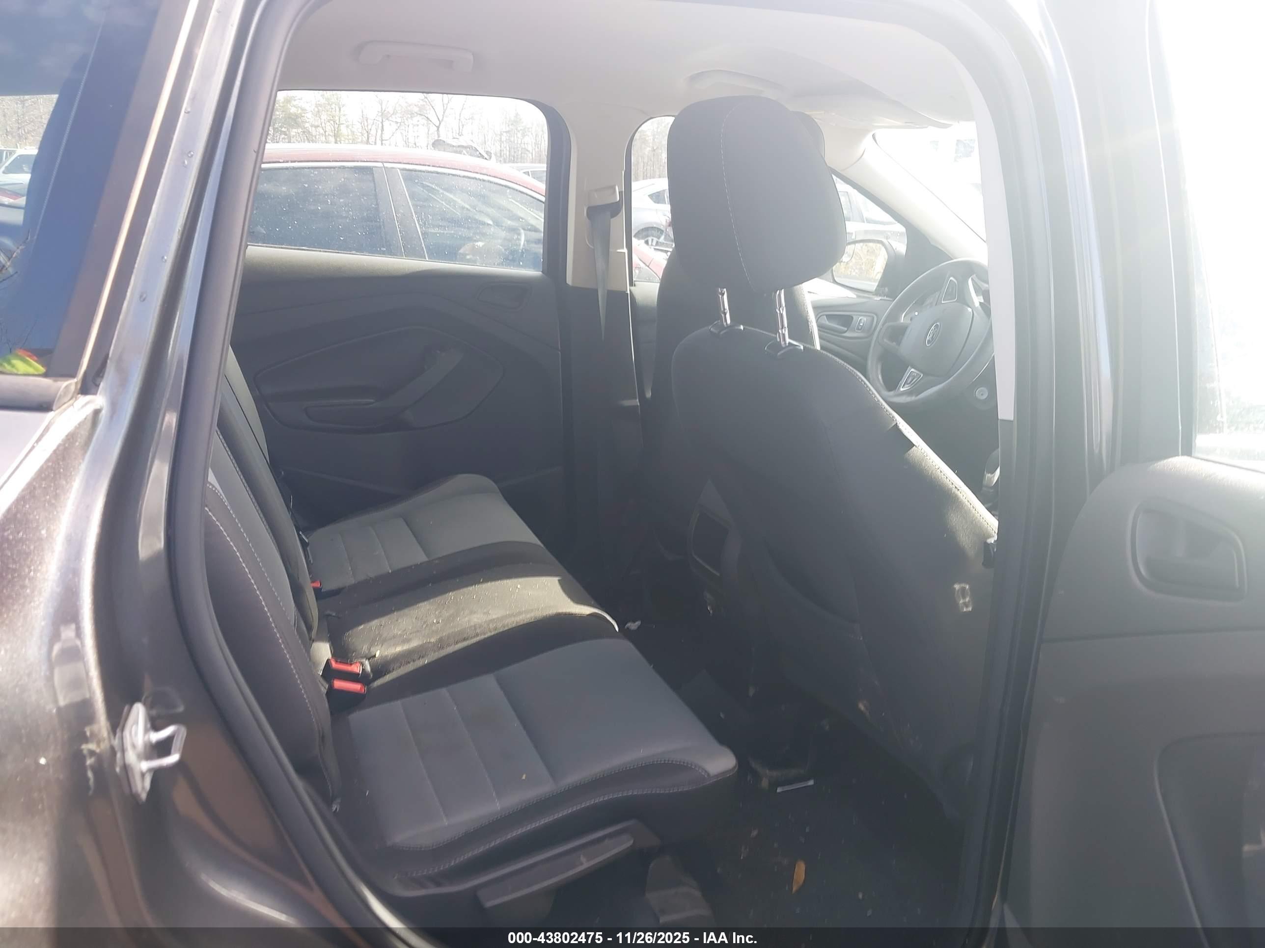 FORD ESCAPE image 8