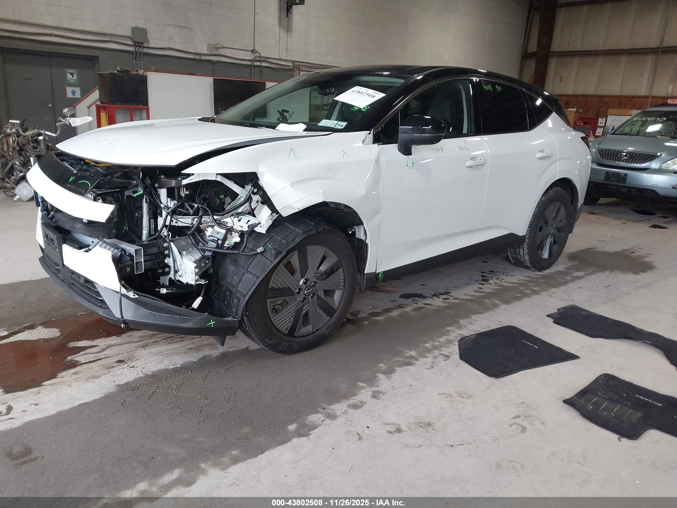 NISSAN MURANO image 2