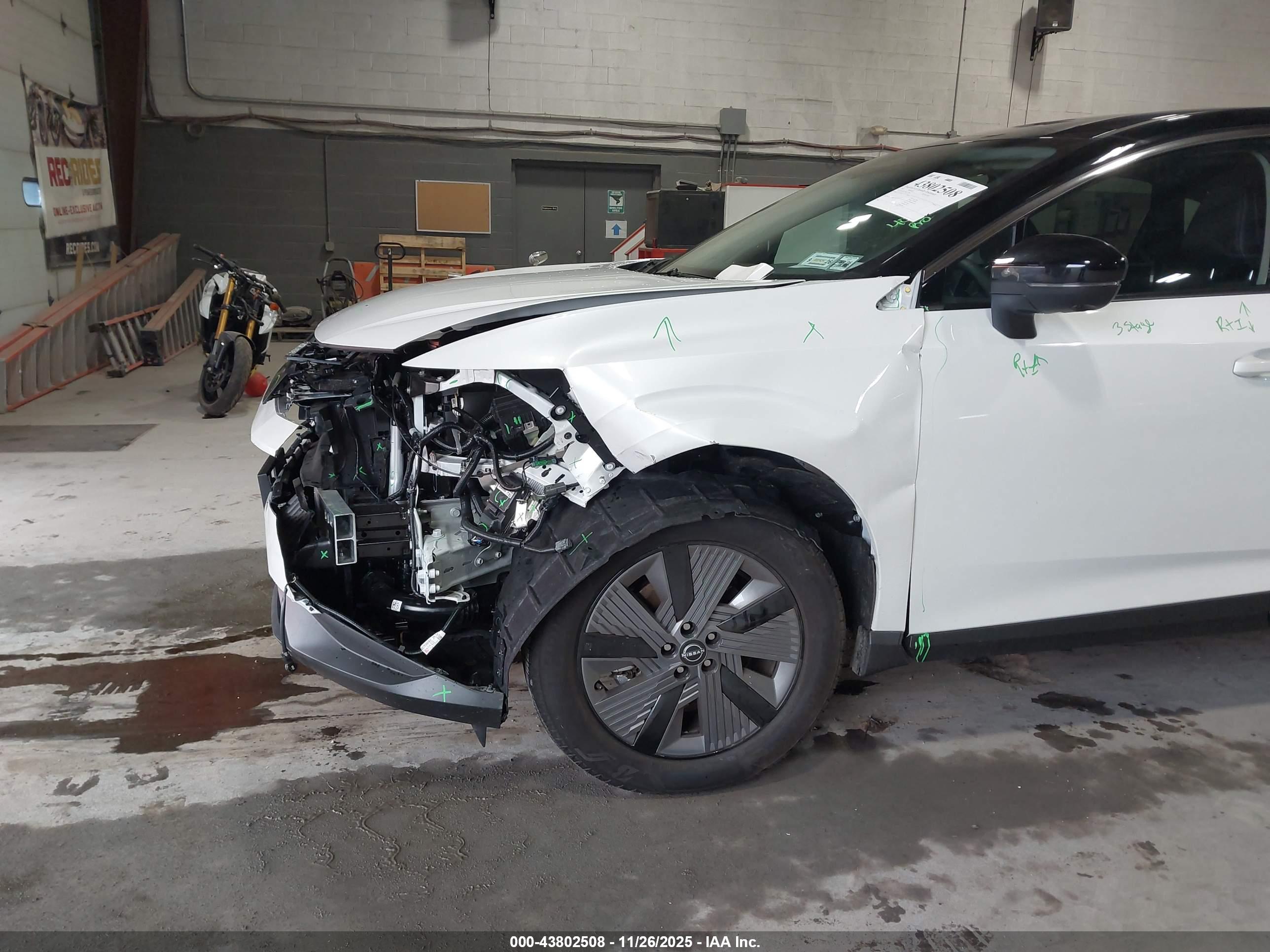 NISSAN MURANO image 6