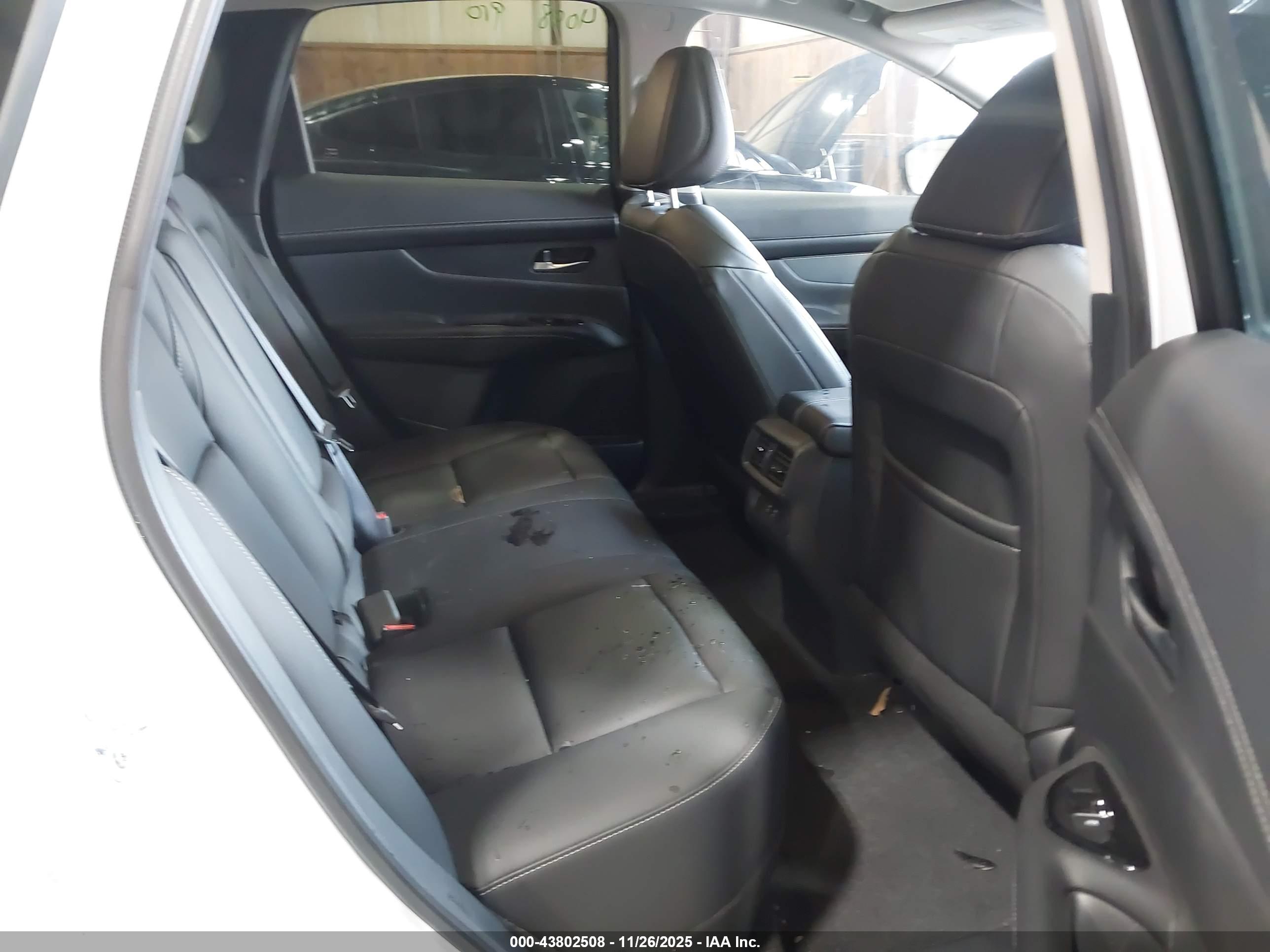 NISSAN MURANO image 8