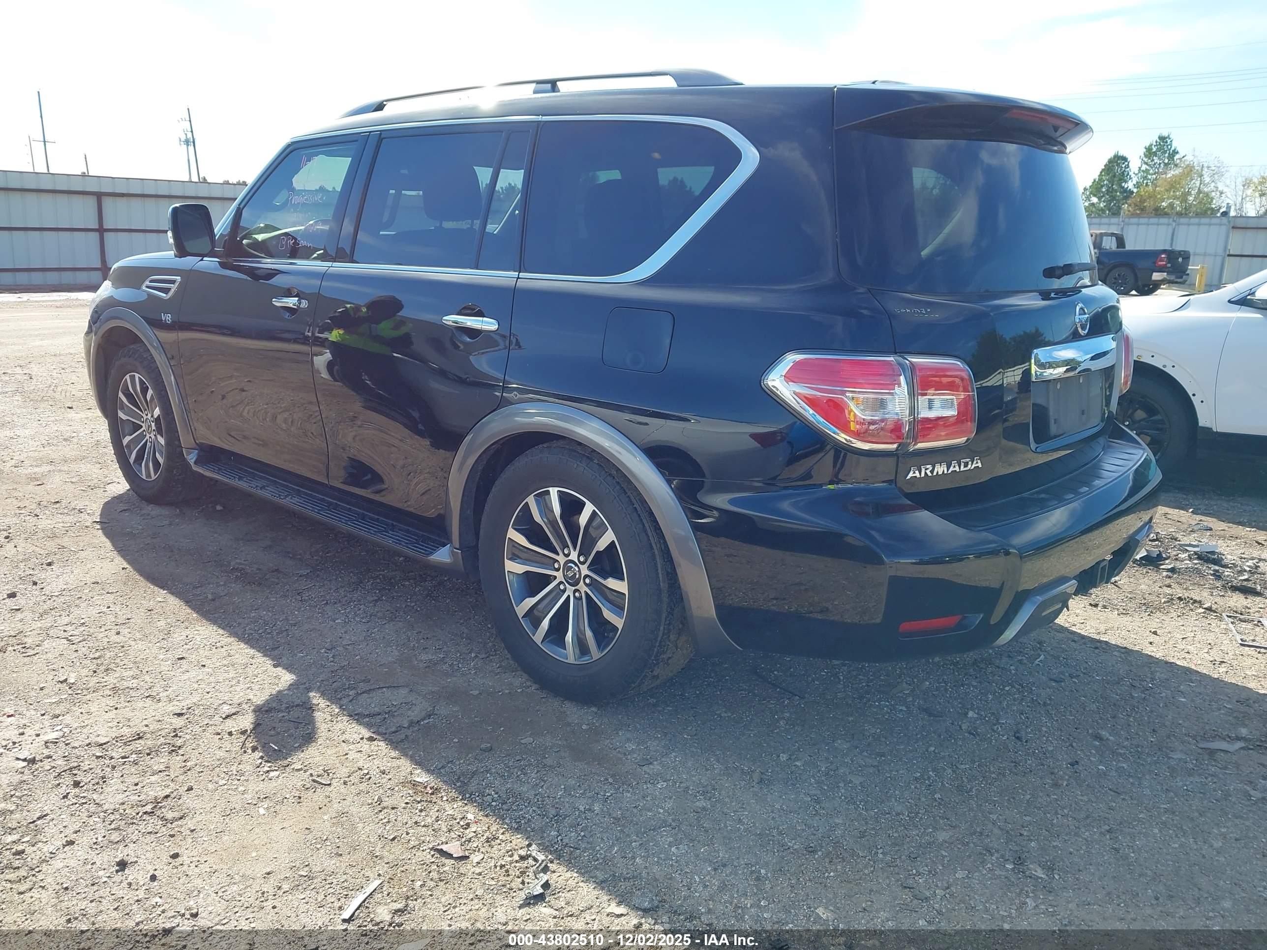 NISSAN ARMADA image 3
