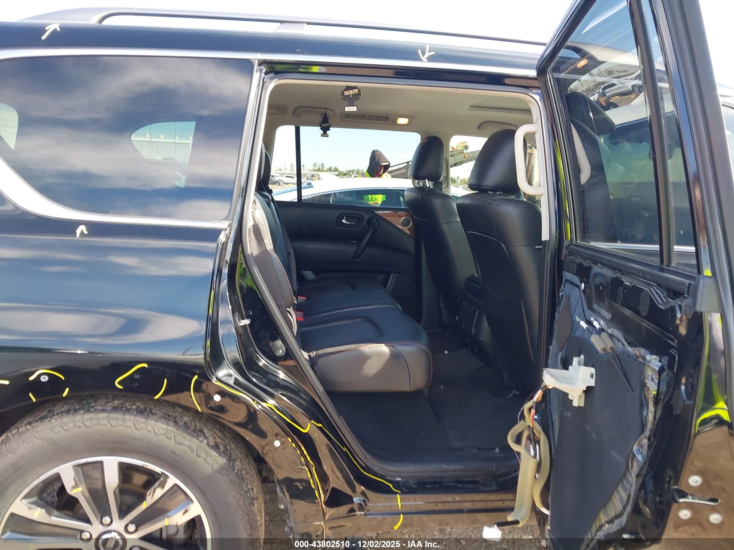 NISSAN ARMADA image 8